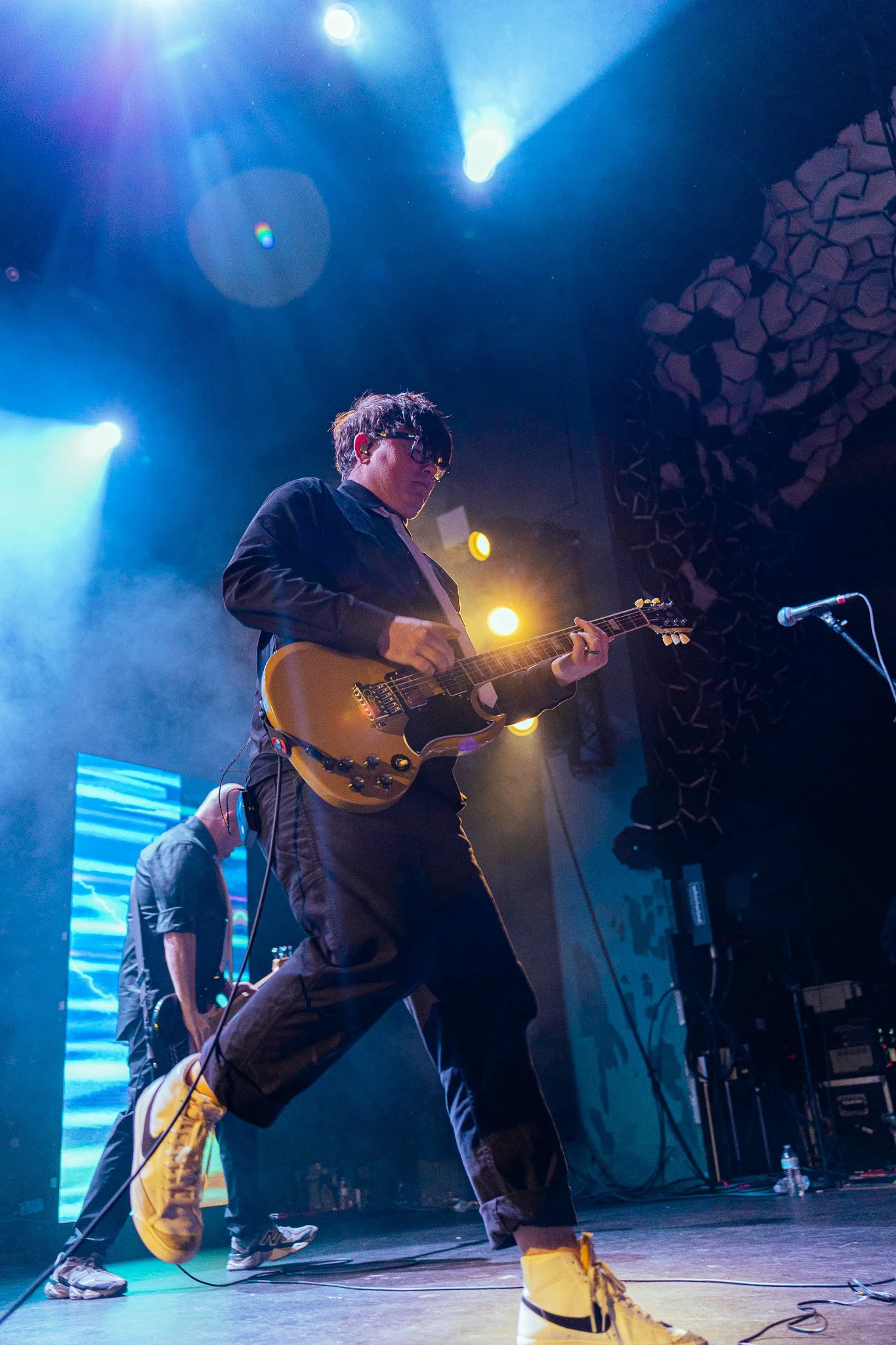  Lead vocalist JT Woodruff struts around the stage as he performs “We Are So Last Year.” 