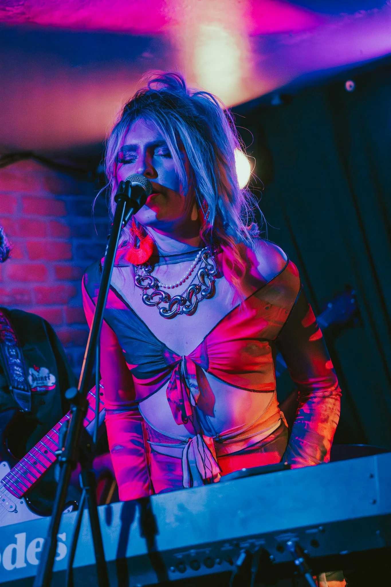  Camille Stities opens her set with a cover of “Everything She Wants” by Wham!. 