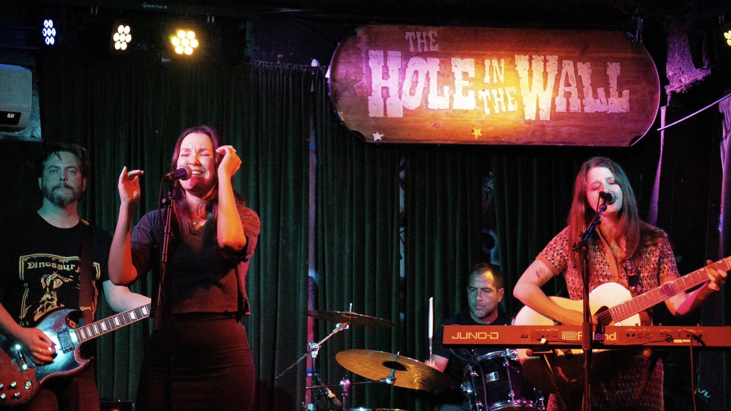  The Zomberries perform hits from The Cranberries, from “Zombie” to “Linger,” turning the night into a nostalgic, high energy set that captures the early 1980s sound. 