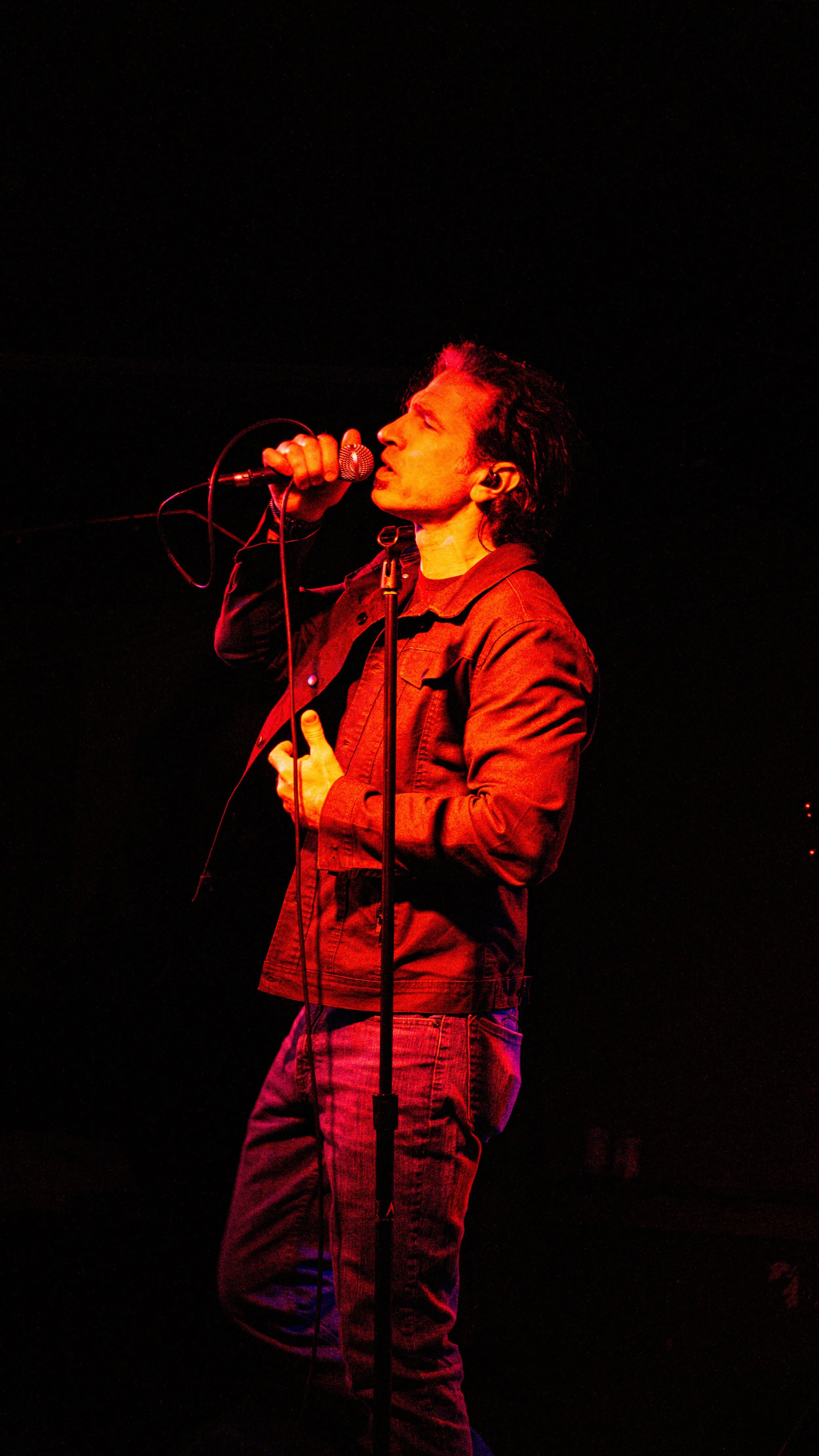  The Better Men end a night full of excitement with a Pearl Jam tribute, covering classic hits from the popular 1990s grunge band. 