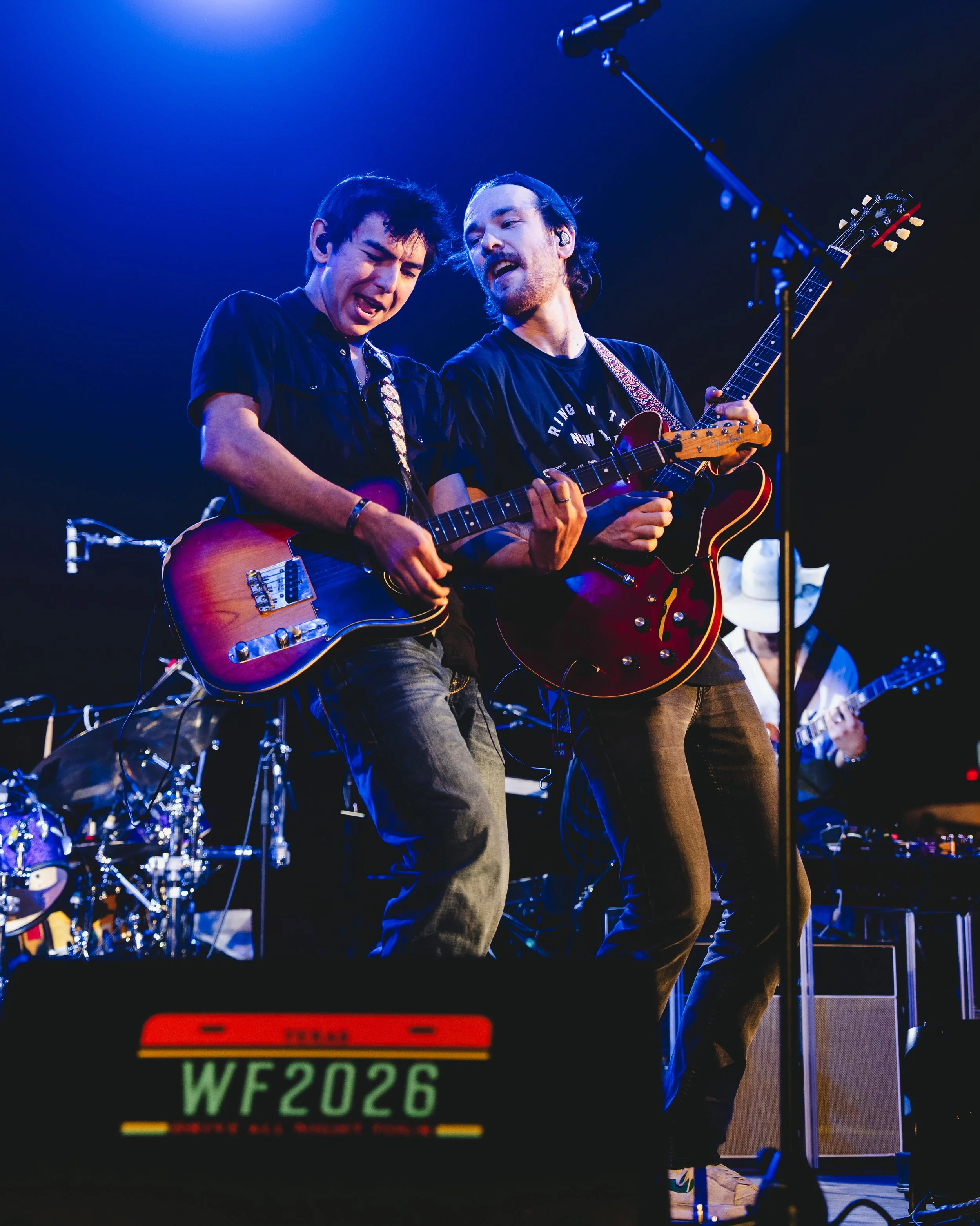  Wyatt Flores and his band perform “Welcome To The Plains.” 