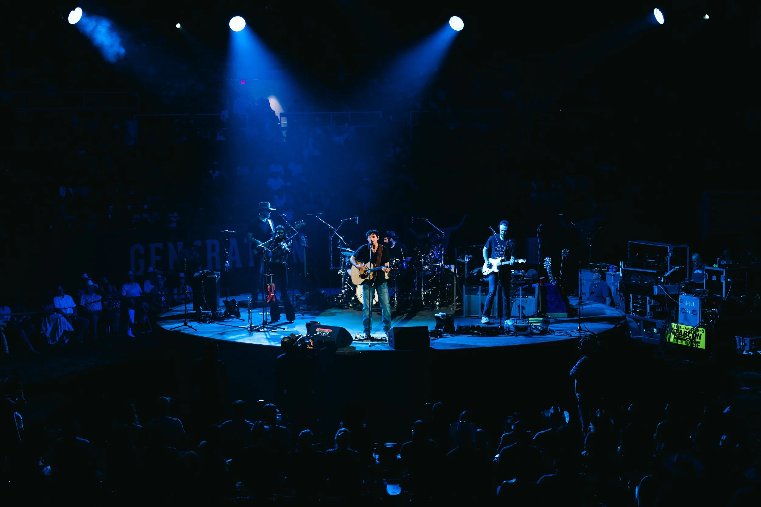  Wyatt Flores moves through the middle of his Rodeo Austin set. 