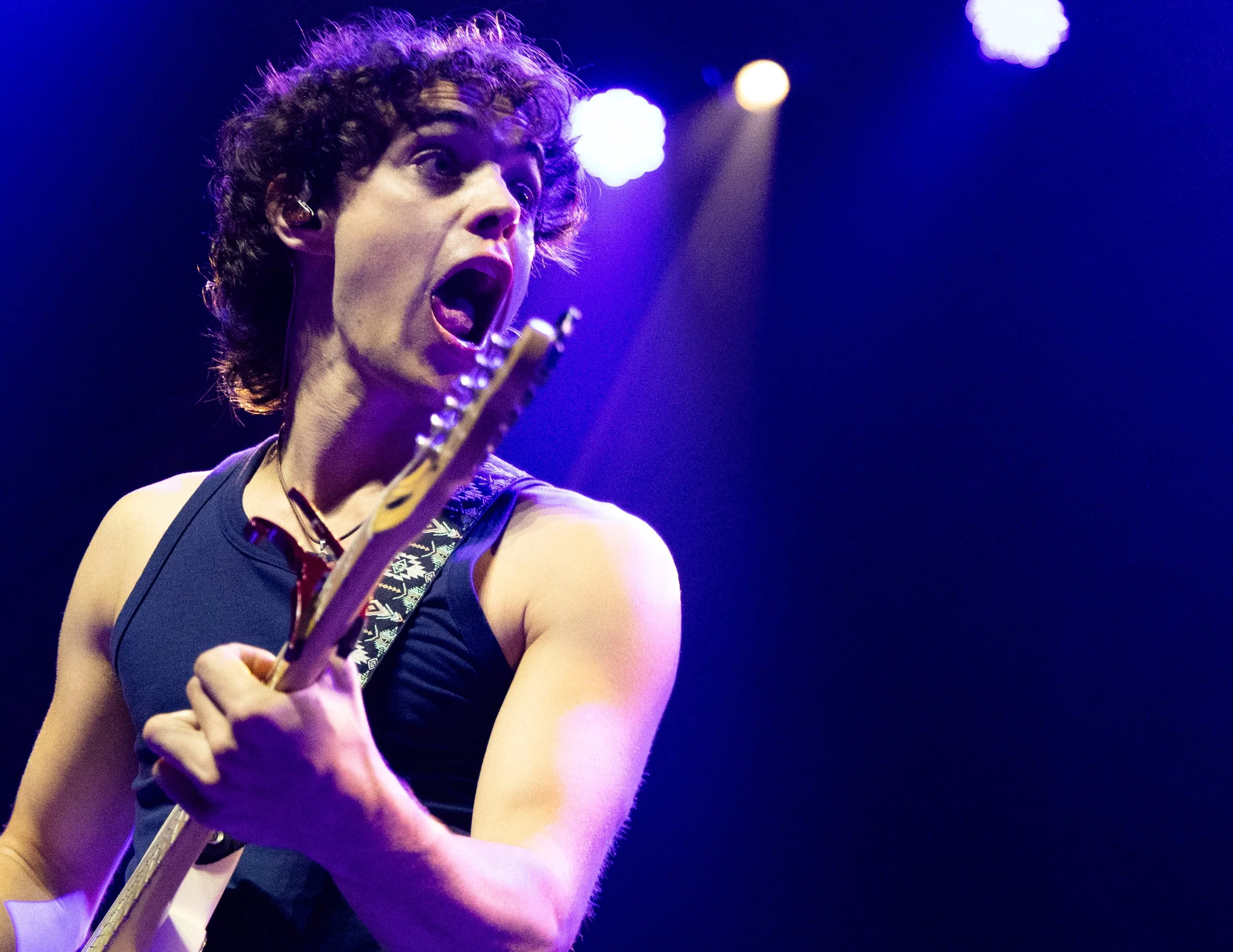  Dalrymple makes an expression to DiVergillo during their performance of “Snake Charmer.” 