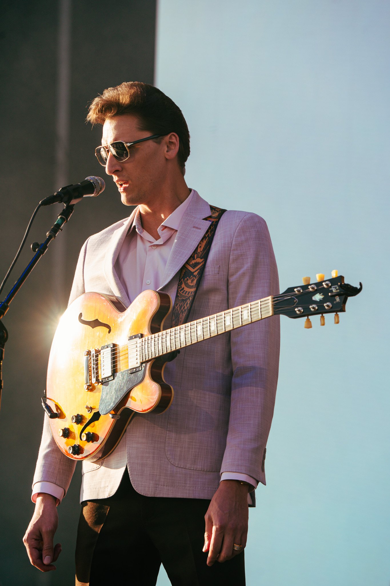  Brandon Coleman, lead vocalist and guitarist for The Red Clay Strays, delivers a timeless performance that combines elements of old country with a modern sound. 