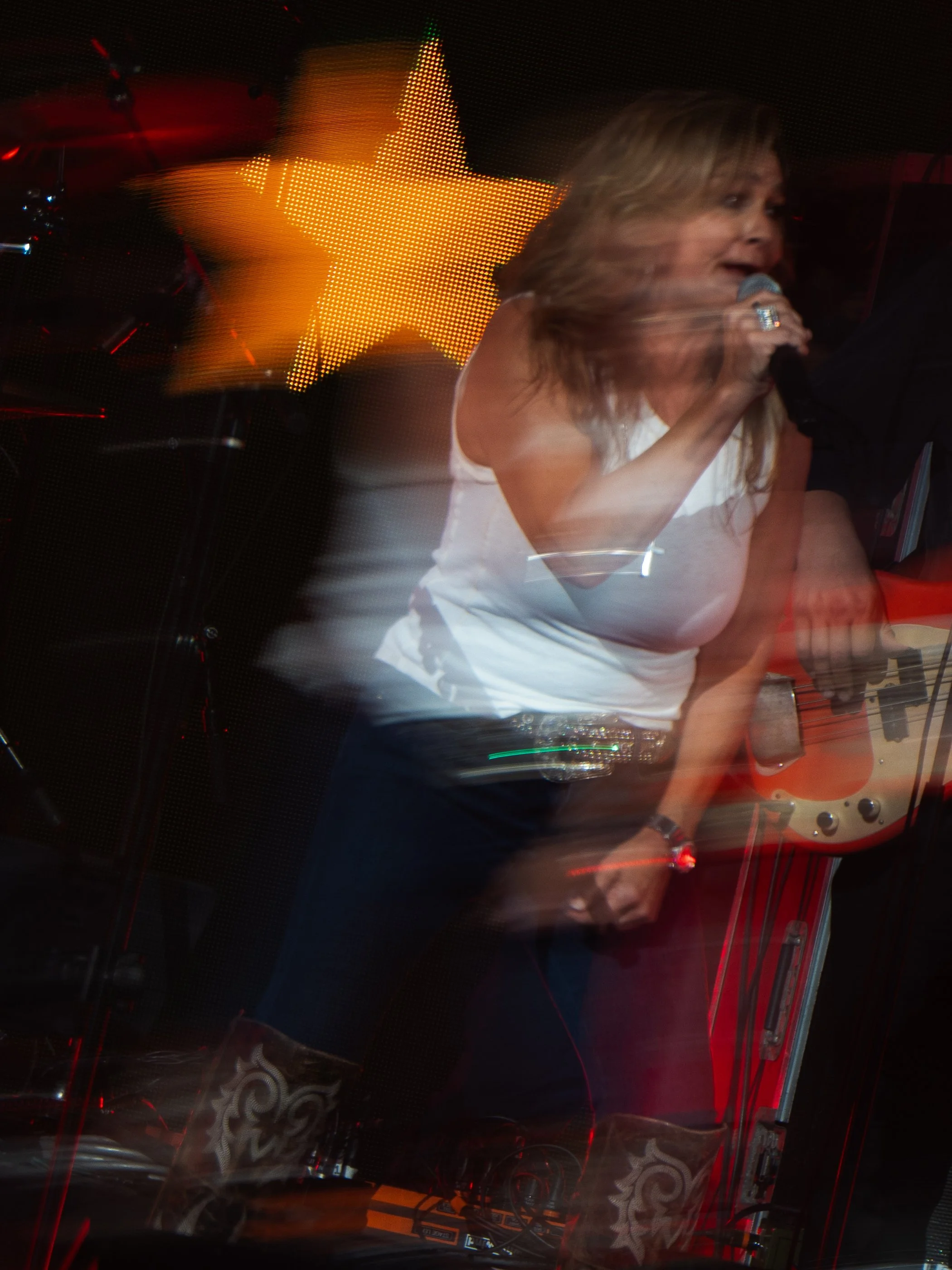  The “redneck woman” herself, Gretchen Wilson, delivers the rowdy anthem "Here for the Party.” 