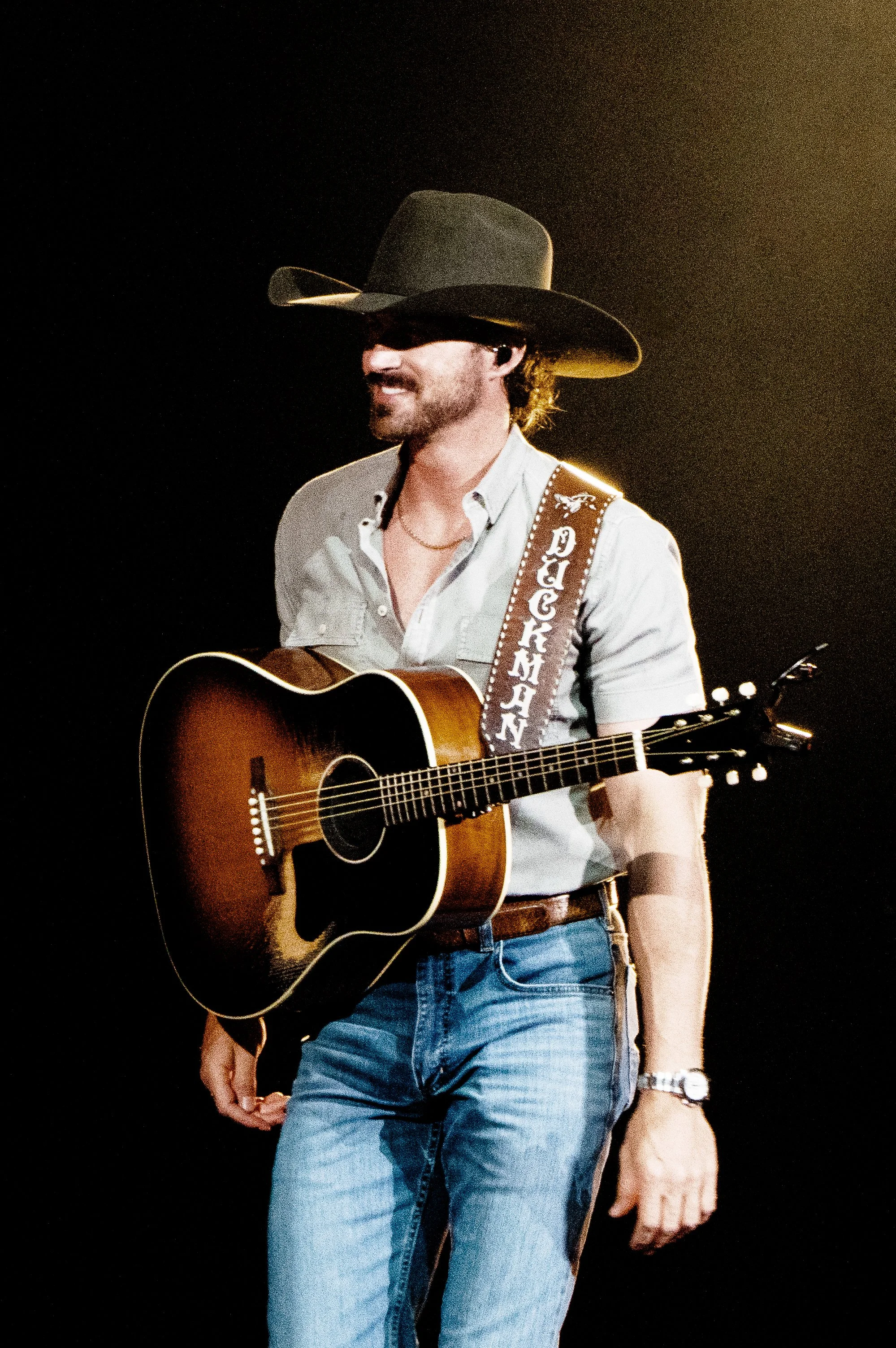  Riley Green walks out to a sea of roaring fans before doing his iconic duck call and performing&nbsp; “Different ‘Round Here.” 