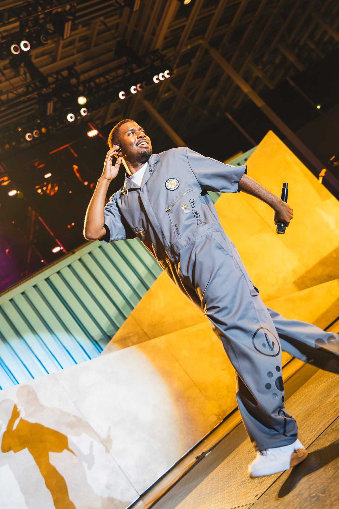  Khalid stares off into the audience during his performance of “8TEEN” from his 2017 pop-soul album  American Teen . 
