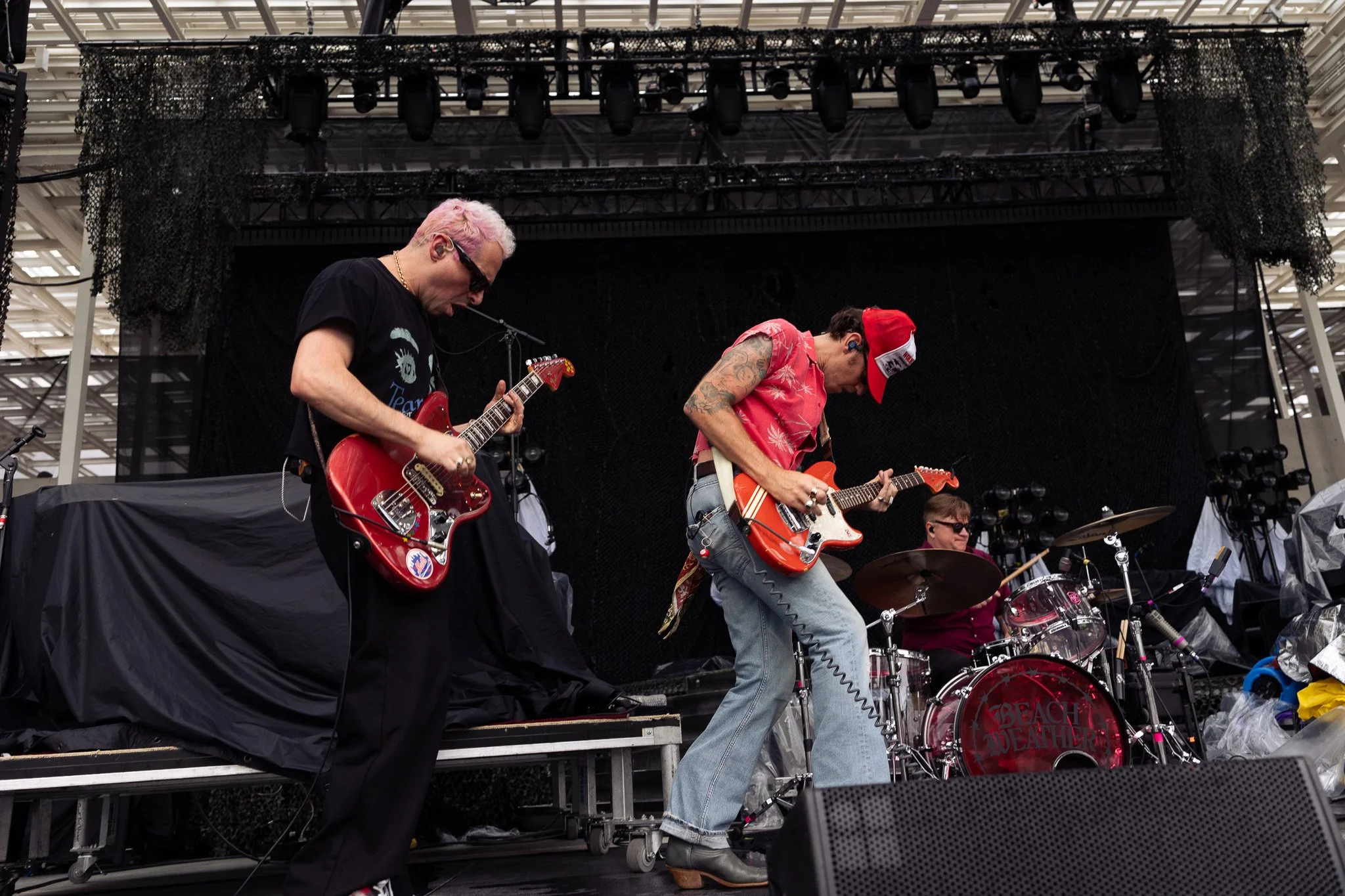  Silverman and frontman Nick Santino jam out on stage for Young the Giant’s ‘Cold War Kids’ tour. 