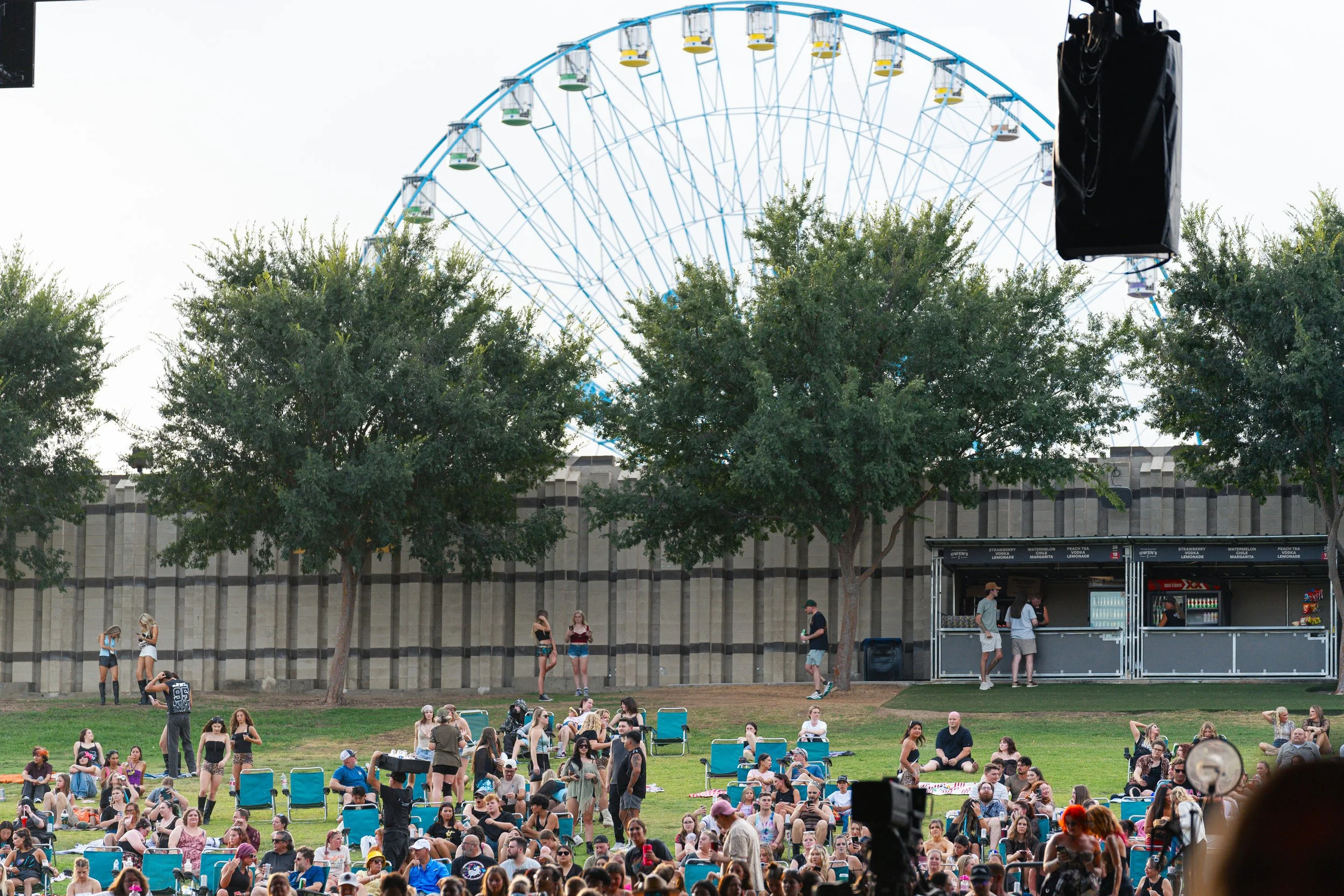  Fans start filling in the lawn of Dos Equis Pavilion as they wait for Kesha’s set. 