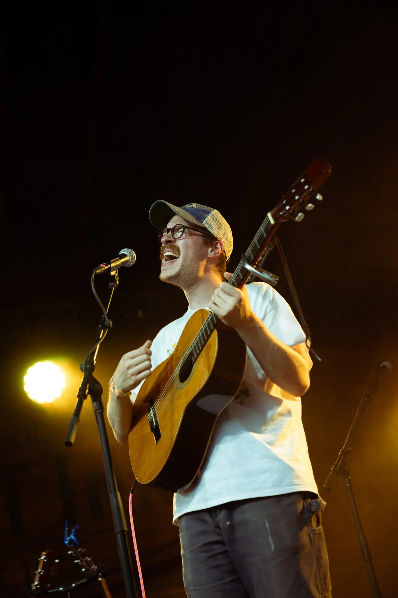  The Man The Myth The Meatslab warms up the crowd with his soft alt-indie songs “effortlessly, i feel everything” and “Home Run” from his EP  The Chronicles of Gerald Womack.  
