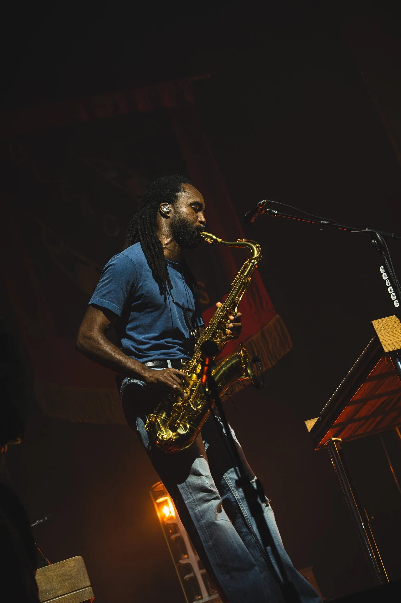  Tenor saxophone player Zem Audu performs "Modern Girl" from Bleachers’ 2024 self-titled album. 