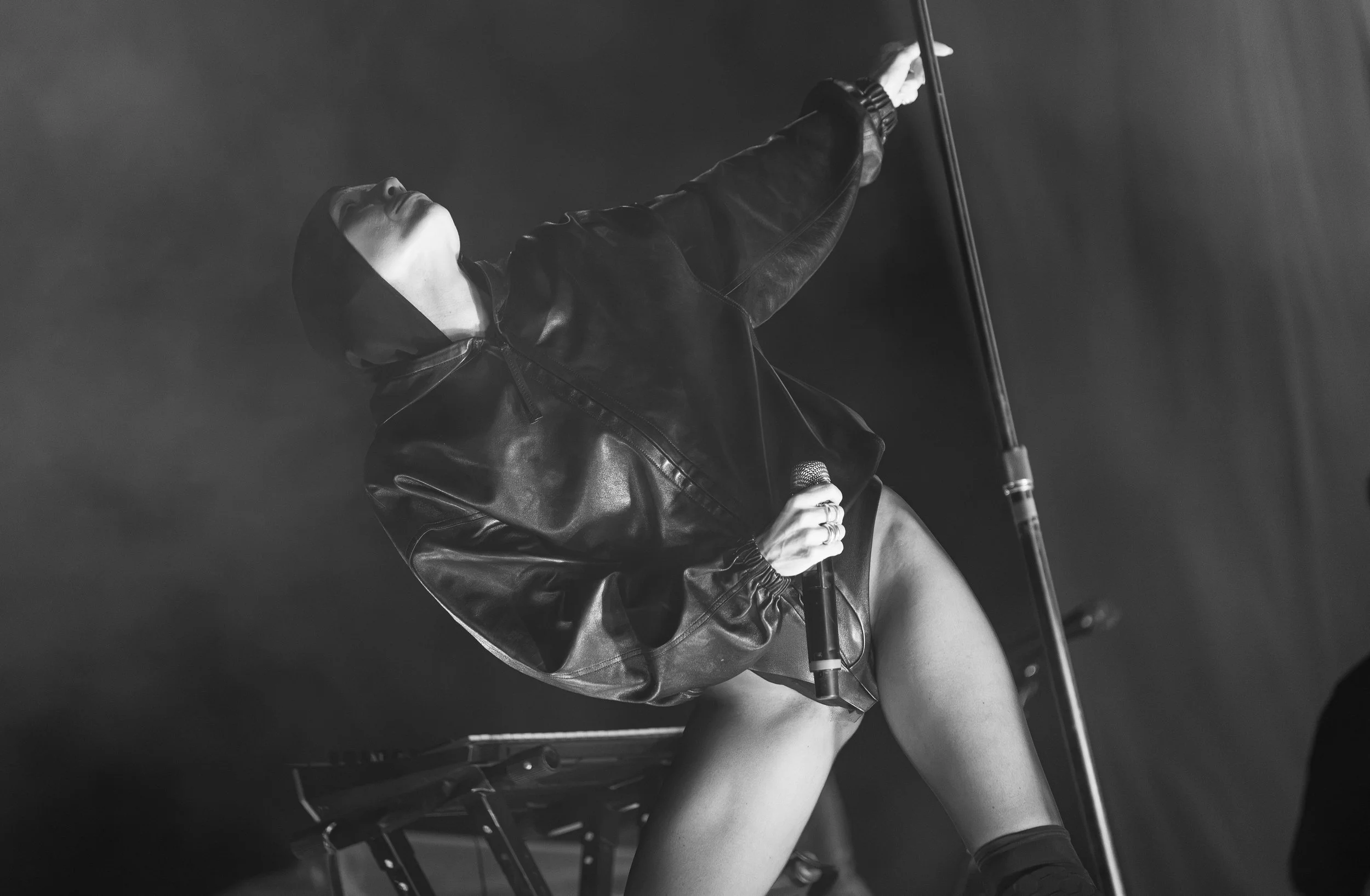  Li dances around the stage while performing “No Rest for the Wicked.” 