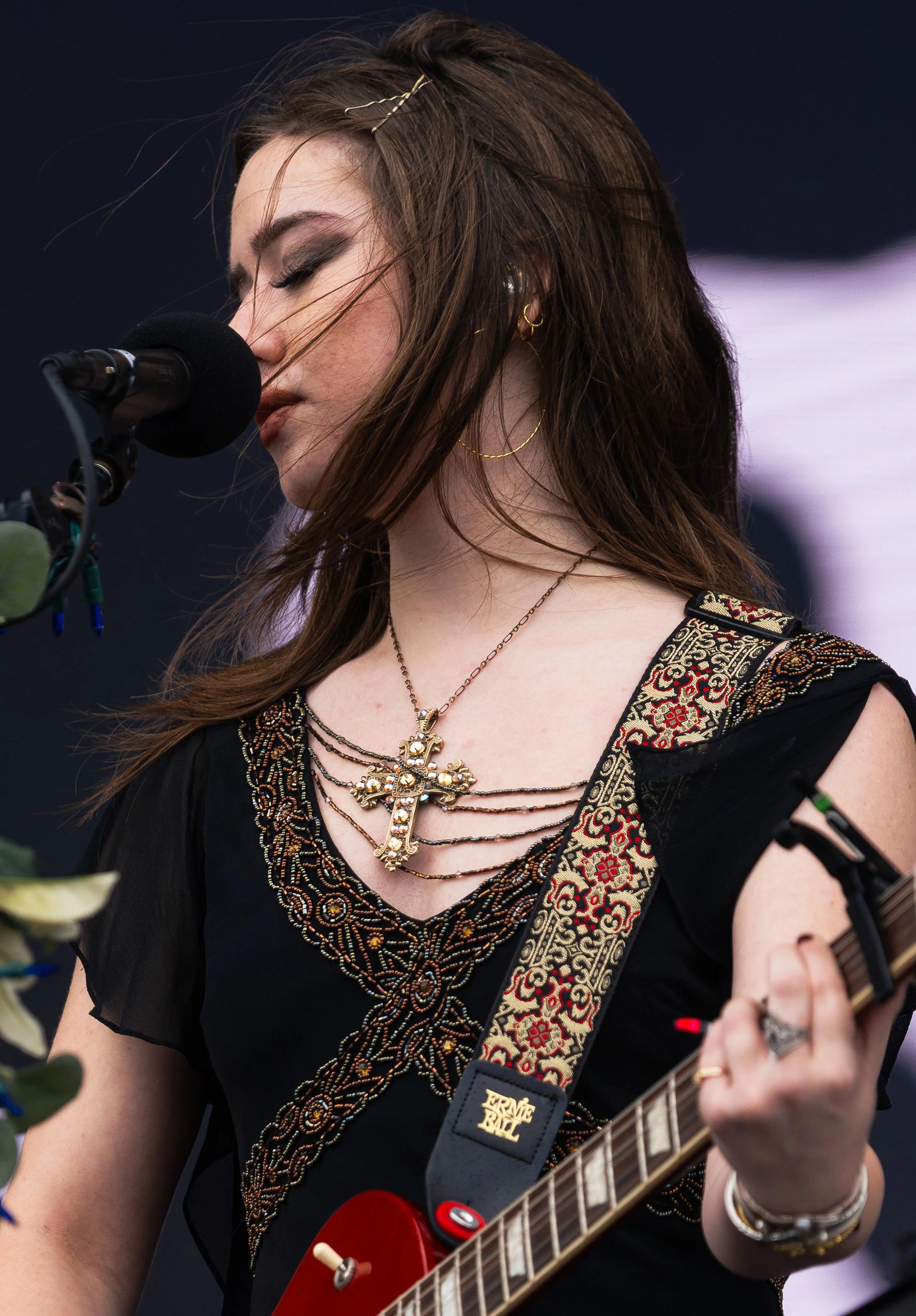  West Texas-based artist Solya performs “Tell Me It’s Over” from her debut album  Queen of Texas.  