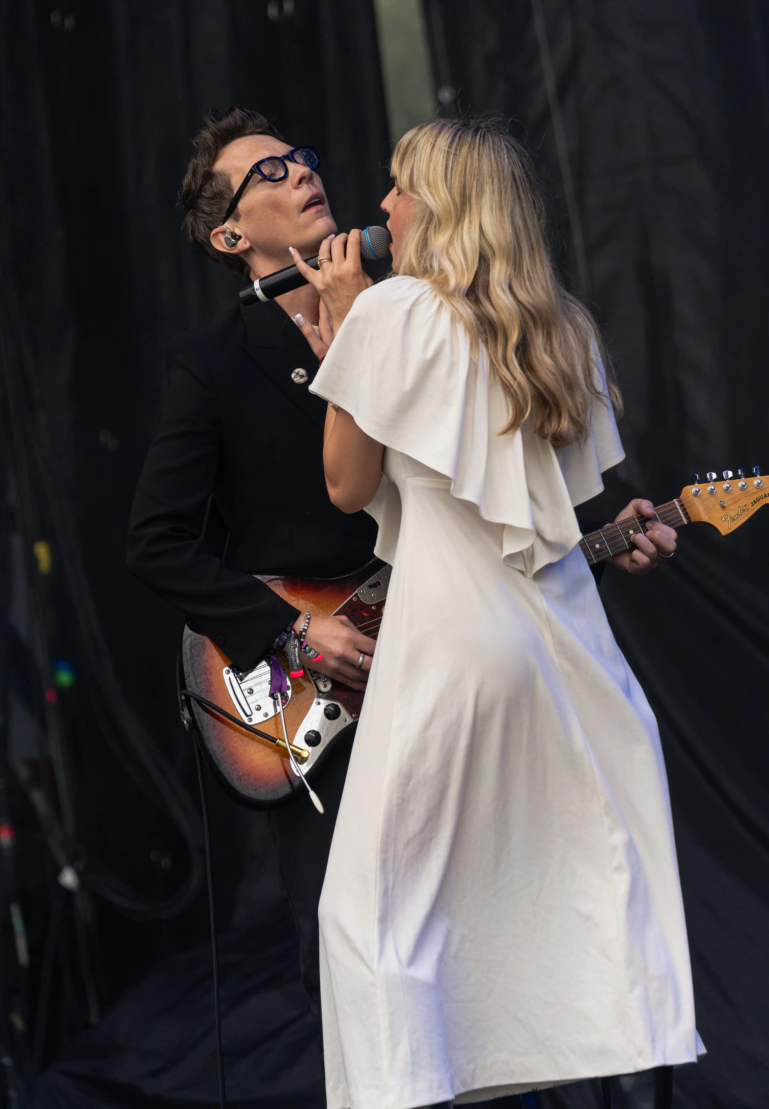  Turner runs her hand down Newell’s chest as they perform “Stained Glass Window” from Sunday (1994)’s 2024 self-titled album .  