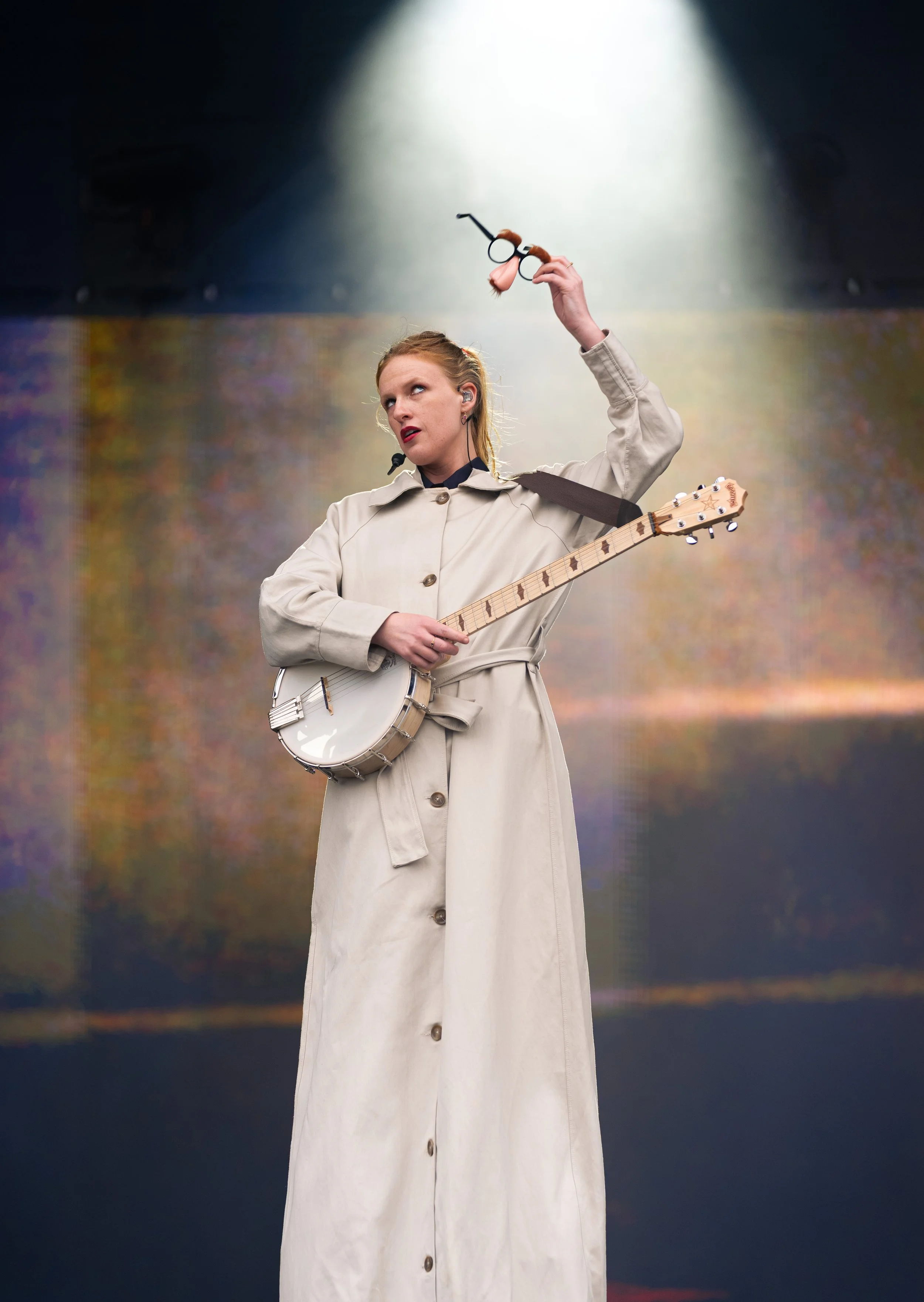  Indie pop artist Audrey Hobert throws her prop glasses while singing “I like to touch people.” 