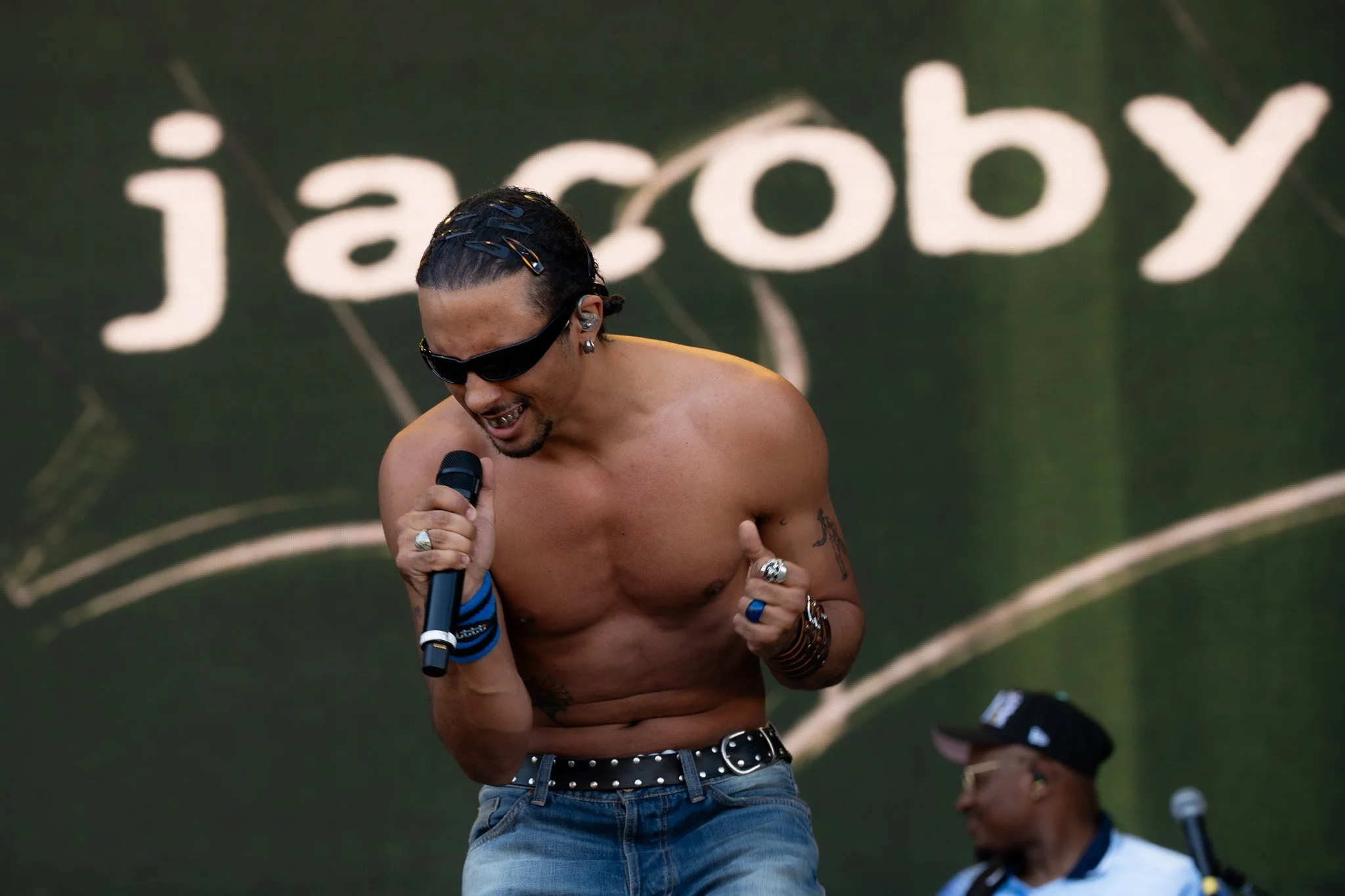  R&amp;B singer Gabriel Jacoby opens up the Snapchat stage with a relaxed set. 