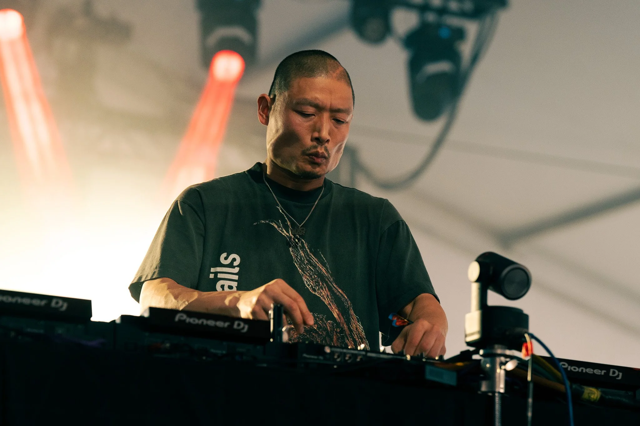  Japanese DJ ¥ØU$UK€ ¥UK1MAT$U performs a genre-defying set at the Tito’s Stage. 