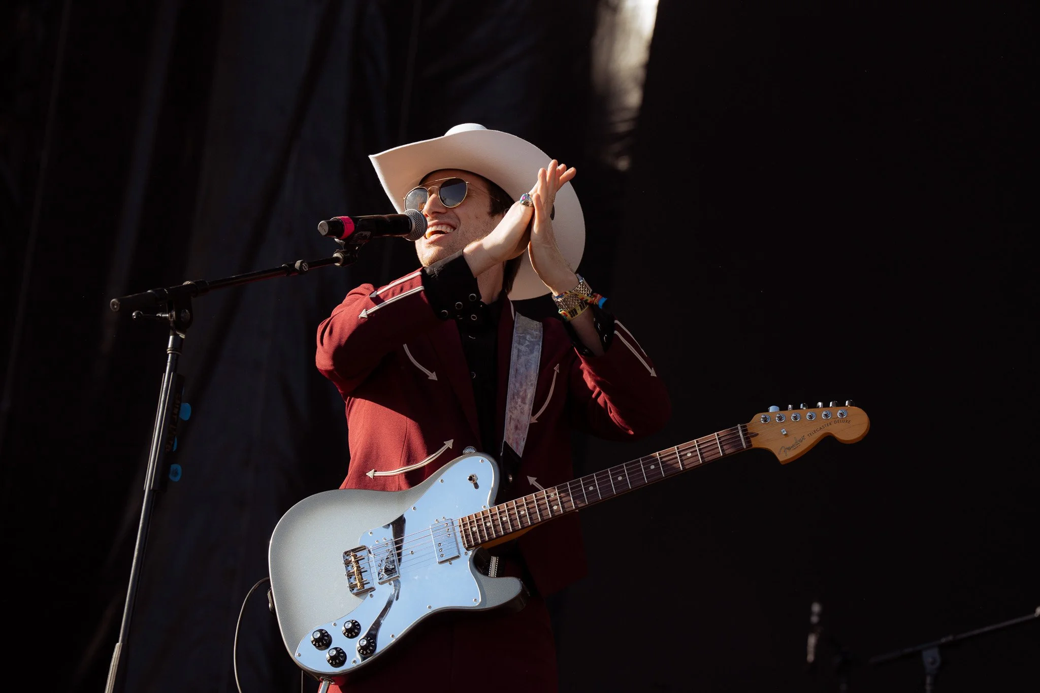  Los Angeles-based band Saint Motel performs the bold track “Destroyer”: “And as she goes walking out the door / She turned to me once more, and she sang / I don't break hearts, no that's not me / I don't break hearts, I destroy them.” 