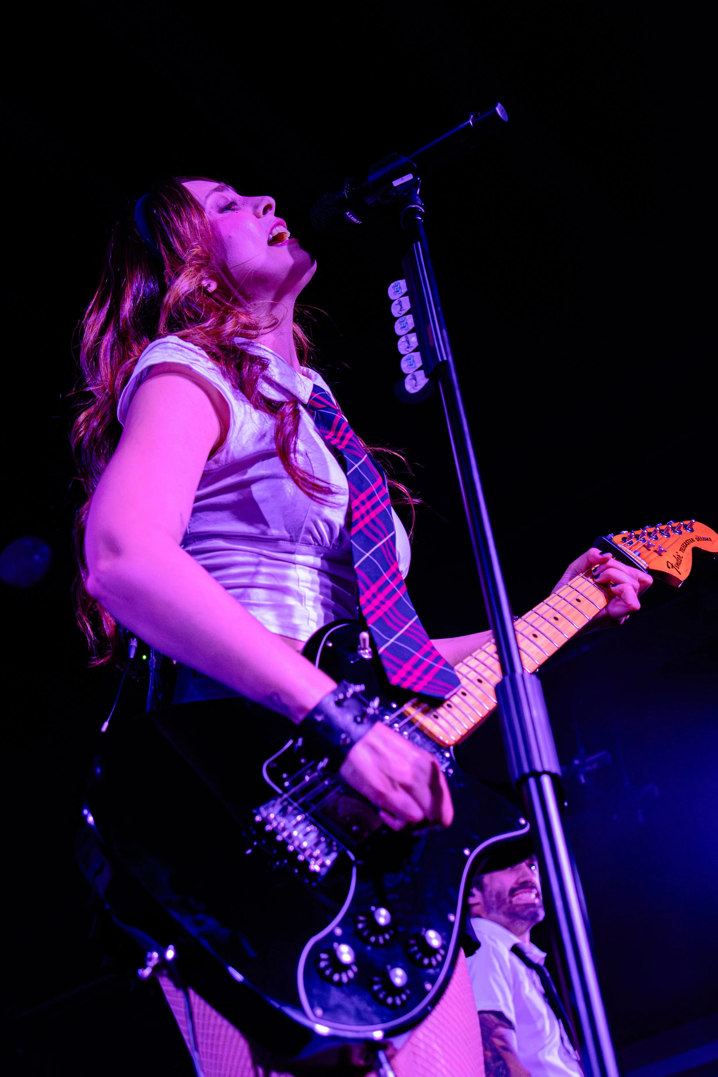  Lauren Mandel, known by her stage name LØLØ, shreds on her guitar during “pretty little wreck.” 