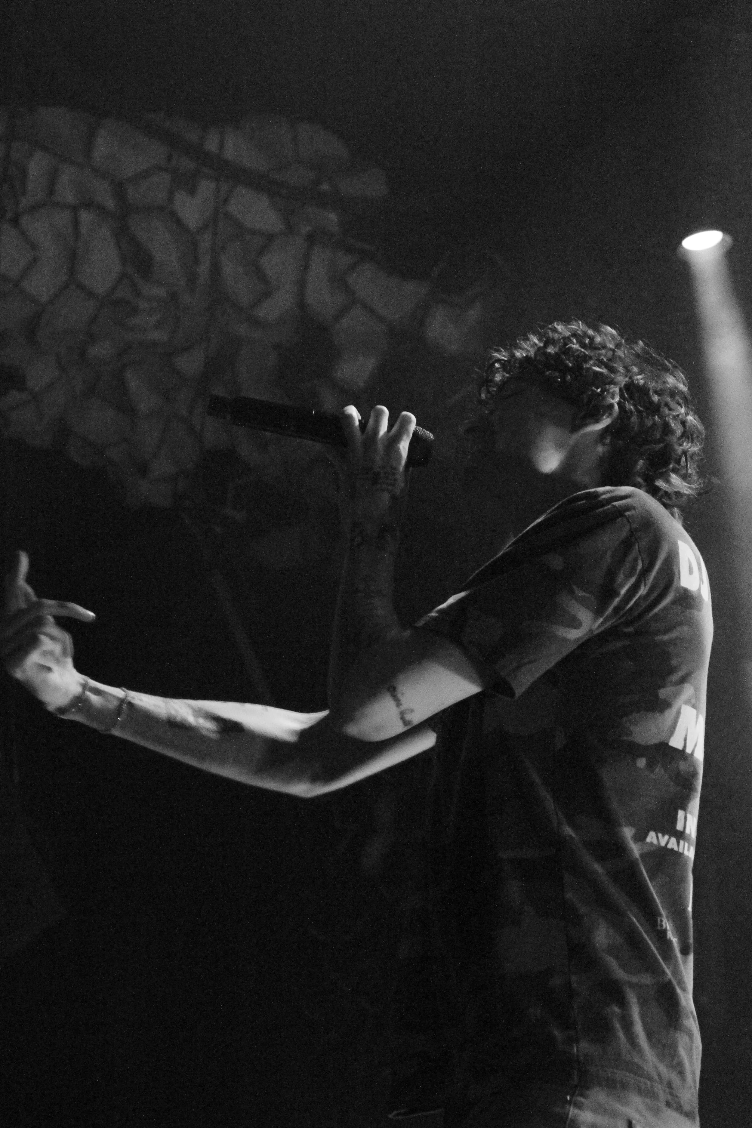  glaive dances and spins around between vocals from the song ‘’Crisis’’:   “I'm half a world away from everyone that I will ever know.” 