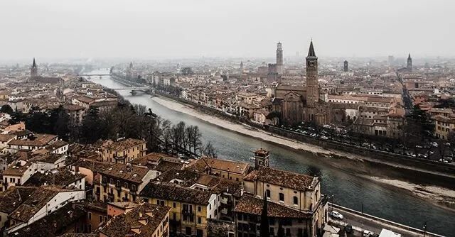 In fair Verona, where we lay our scene...
.
.
.
.
. .
#photography #photooftheday #skimbaco #skimbacotravel #mytinyatlas #2015 #canonphotography #canon #throwback #italy #Verona