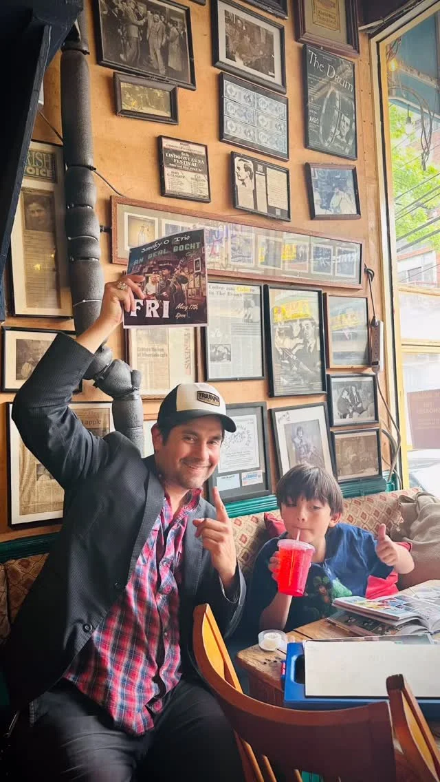 Let's rock this town! Friday at An Beal Bocht Café. Smoky O Trio w Brad on bass and Mark on drums! 8pm to 10:30pm Sept 12th
@anbealbochtbx
---
#riverdale #smokyo #countrymusic #friyay