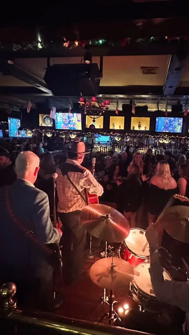 Let's set the night on fire! This Friday, Smoky O four piece band plays The Rambling House in Woodlawn Bronx. 9 PM to 12 AM. Join for drinks, food & Live Music. Kitchen open late.
@the_rambling_house