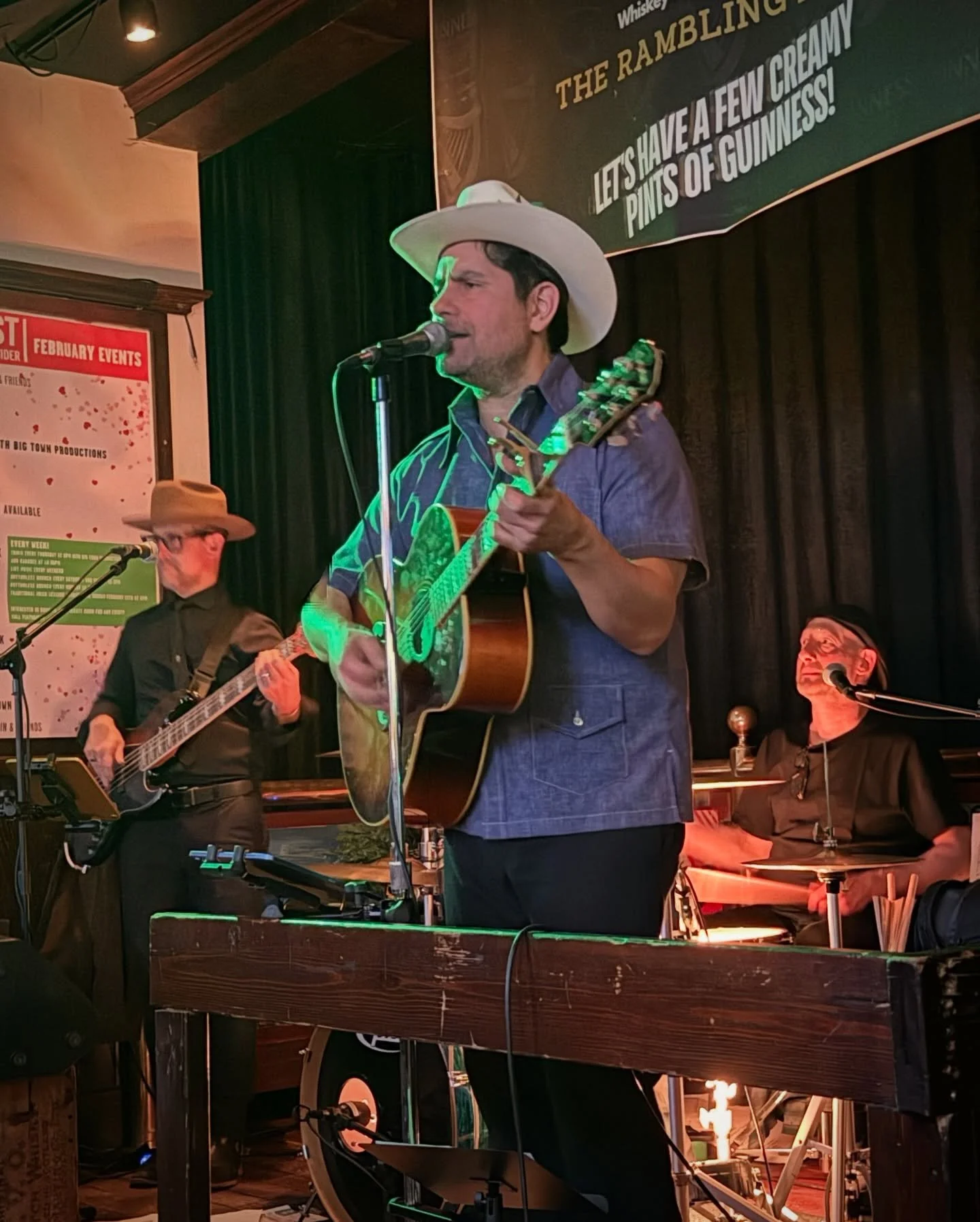 Wouldn&rsquo;t have hit the same without you! Thanks to all for hanging with us at The Rambling House!
(Mark your calendars: Smoky O Trio returns Fri 3/20)

-Loud applause to the rhythm section Brad/ bass @bradsu9s + Scott/ drums @bradsu9s (xtra bonu