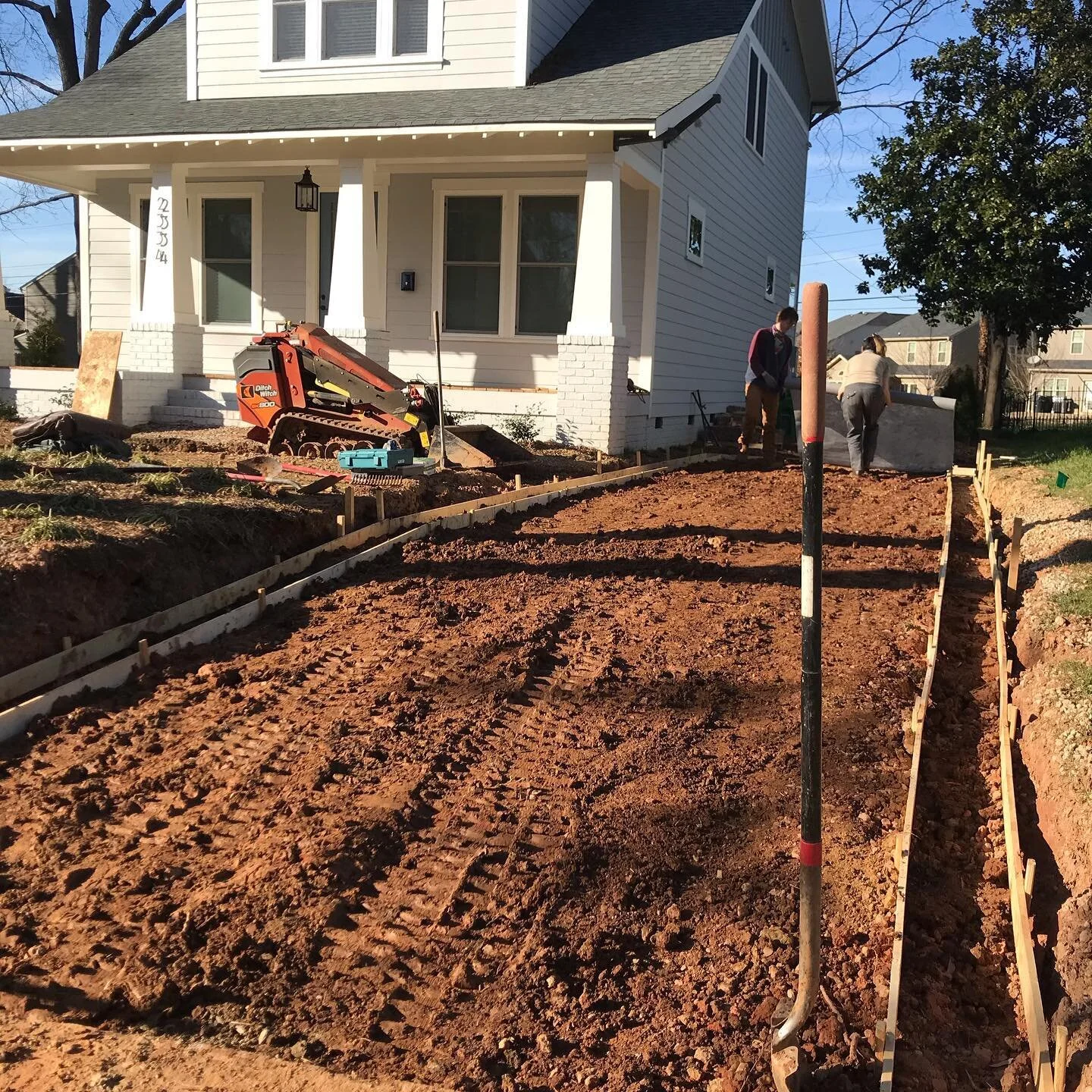 Setting a solid base down at our Morton house. Forms are in and ready for concrete tomorrow! Let&rsquo;s go baby 💪 #charlotte #ditchwitch #grading #abc #driveway #brickedging #level