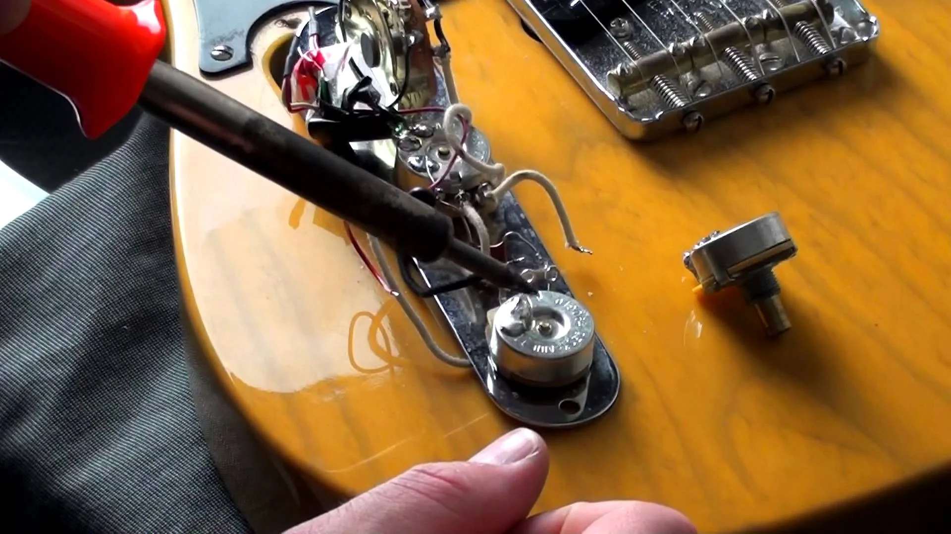 Electronics We fix everything from scratchy sounding pots to worn switches and inputs that can cause your guitar to suffer from a variety of symptoms including popping and scratchy sound, sloppy movement and intermittent or total loss of connection.