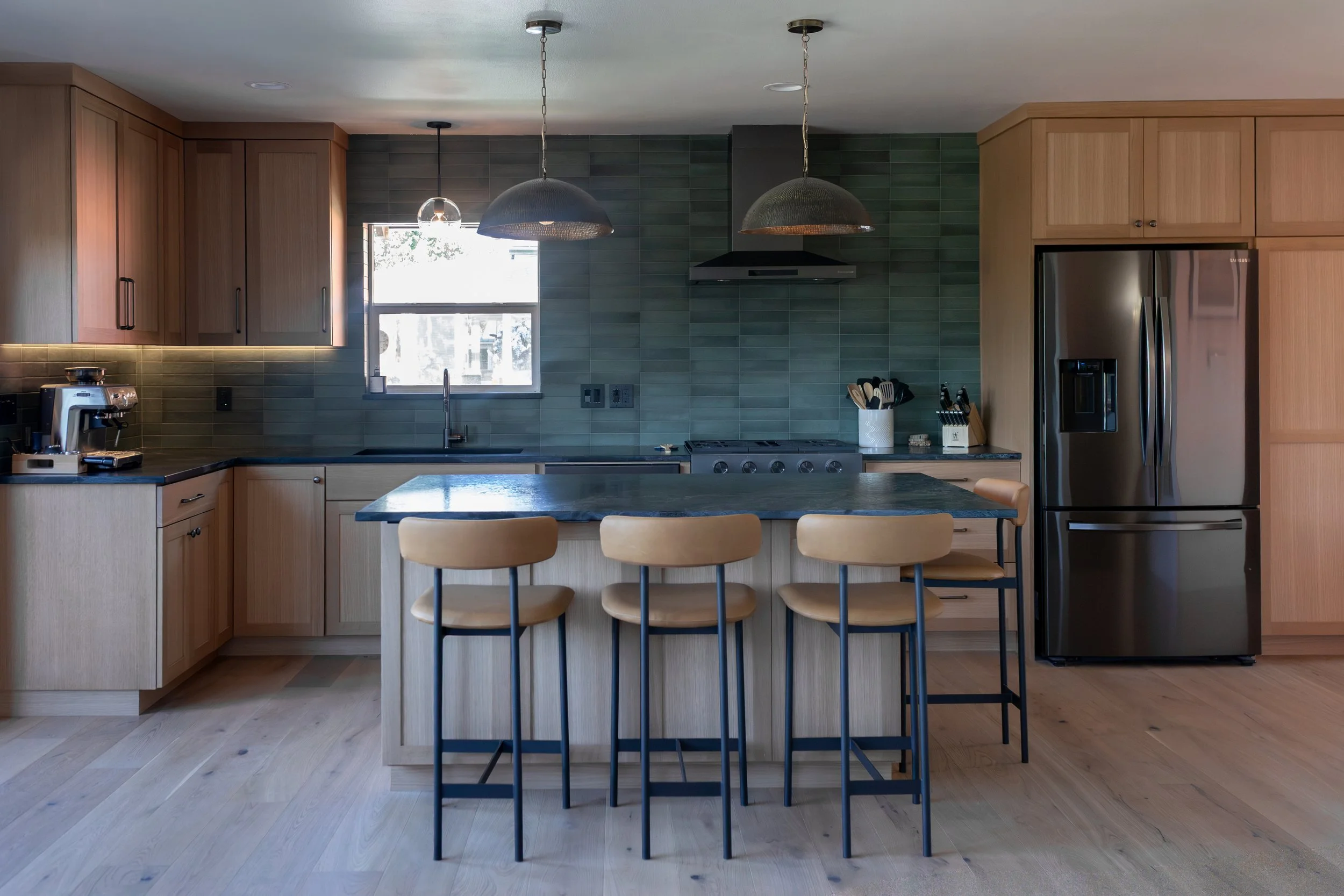 Kitchen 1 (1 of 1).jpg