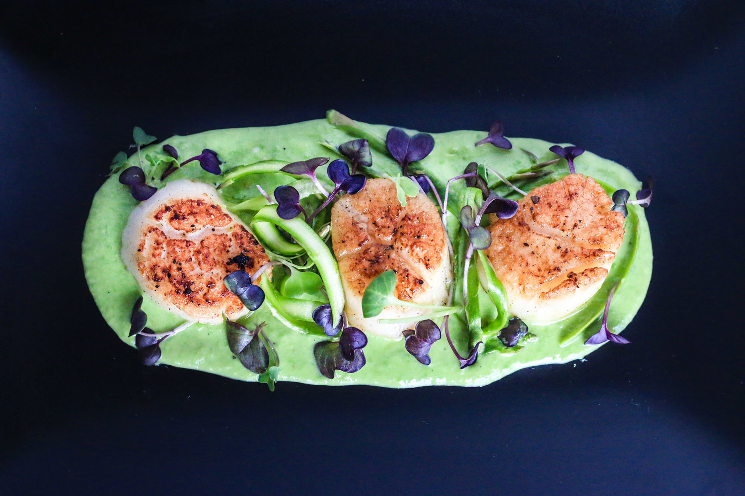 Seared+Scallops+with+Pea+Puree-1.jpg