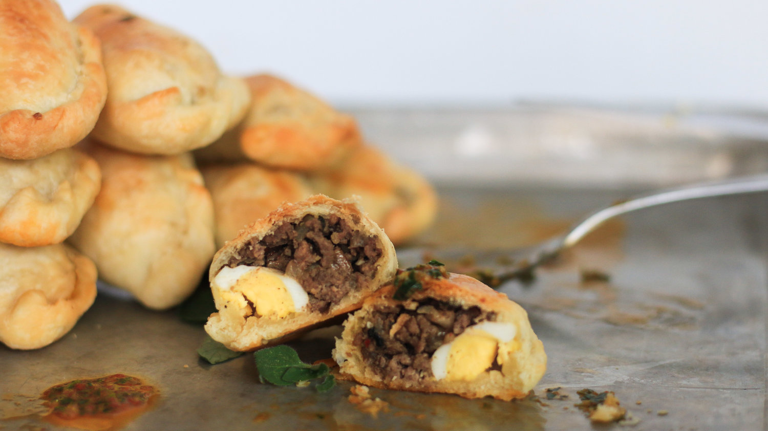 Argentinean+Empanadas+with+roasted+red+pepper+chimichurri-1.jpg