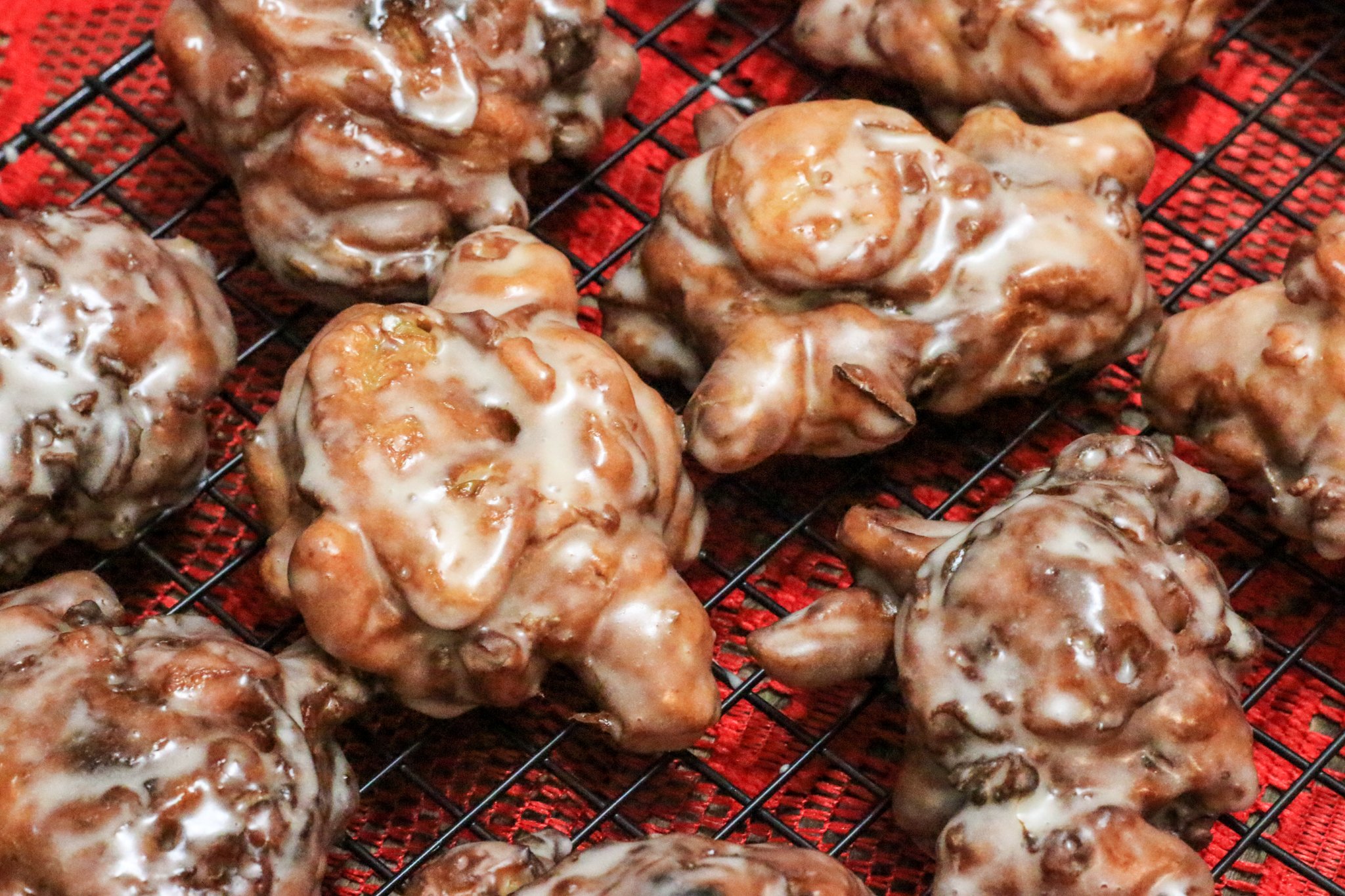 Quick and Easy Cinnamon Apple Fritters with Vanilla Glaze — Jillian Rae