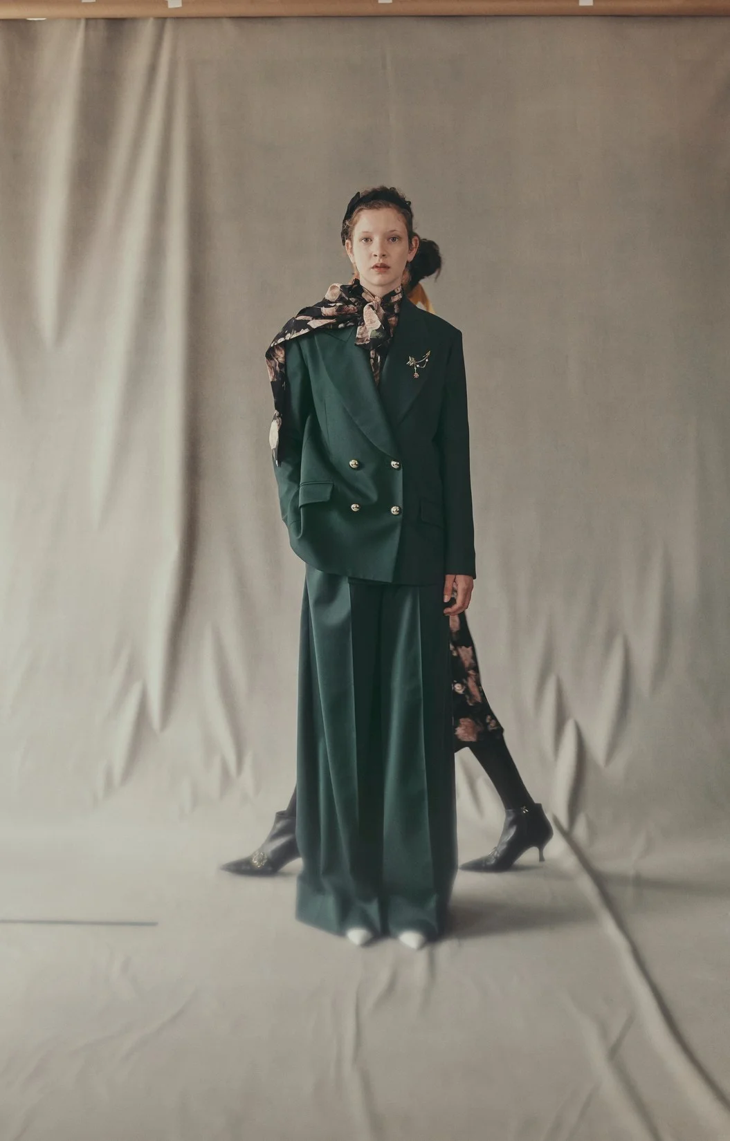 erdem-fall-2018-ad-campaign-the-impression-026.jpg