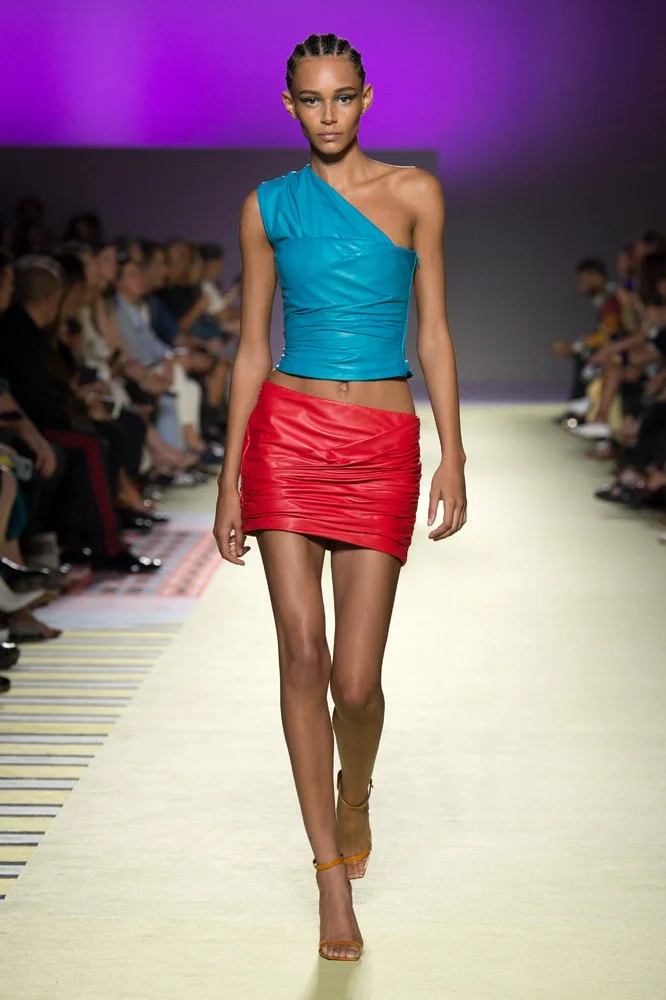 versace-ss19-women-fashion-show-collection-look-07-front.jpg