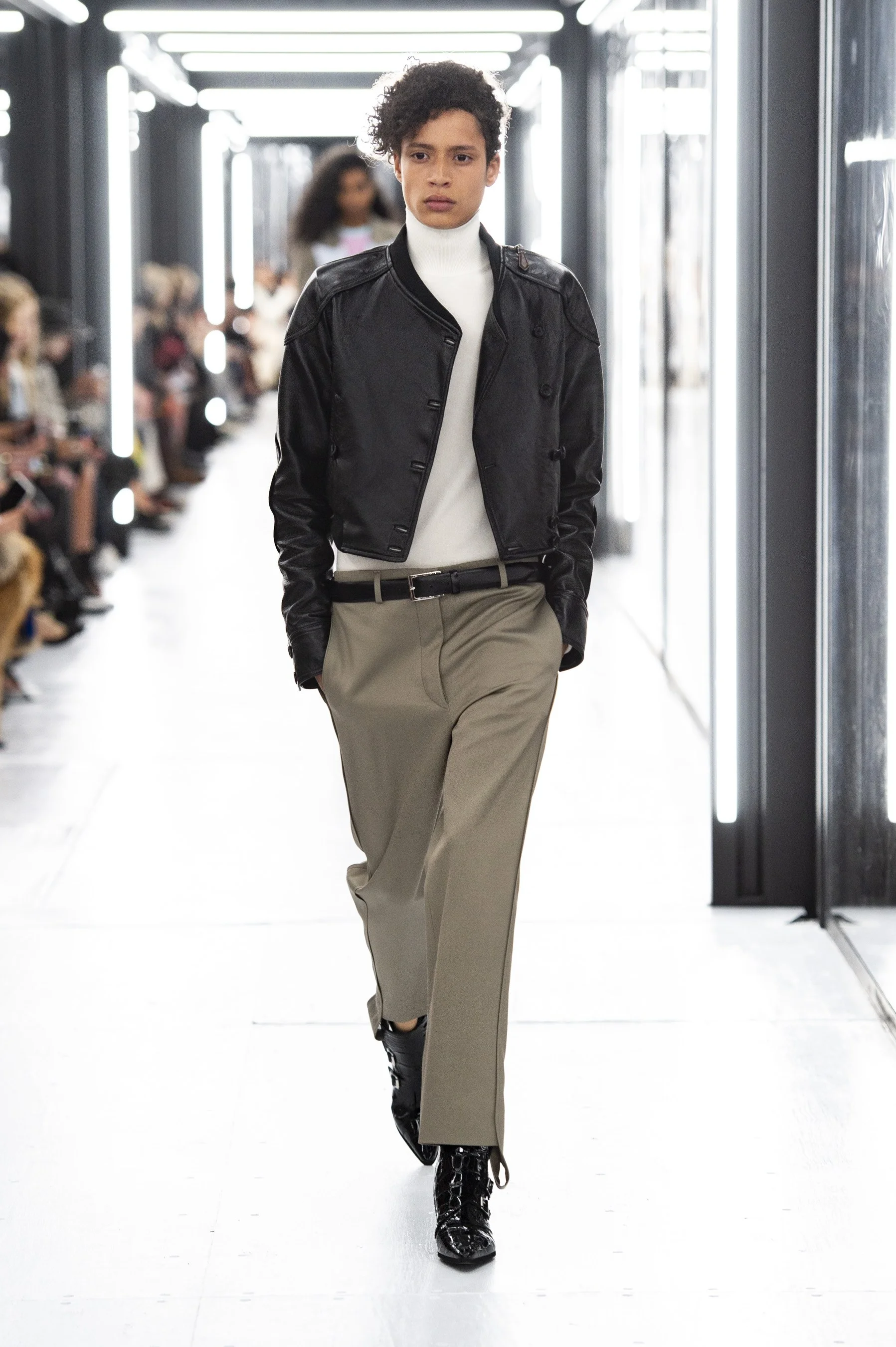 vuitton-rs19-0373.jpg