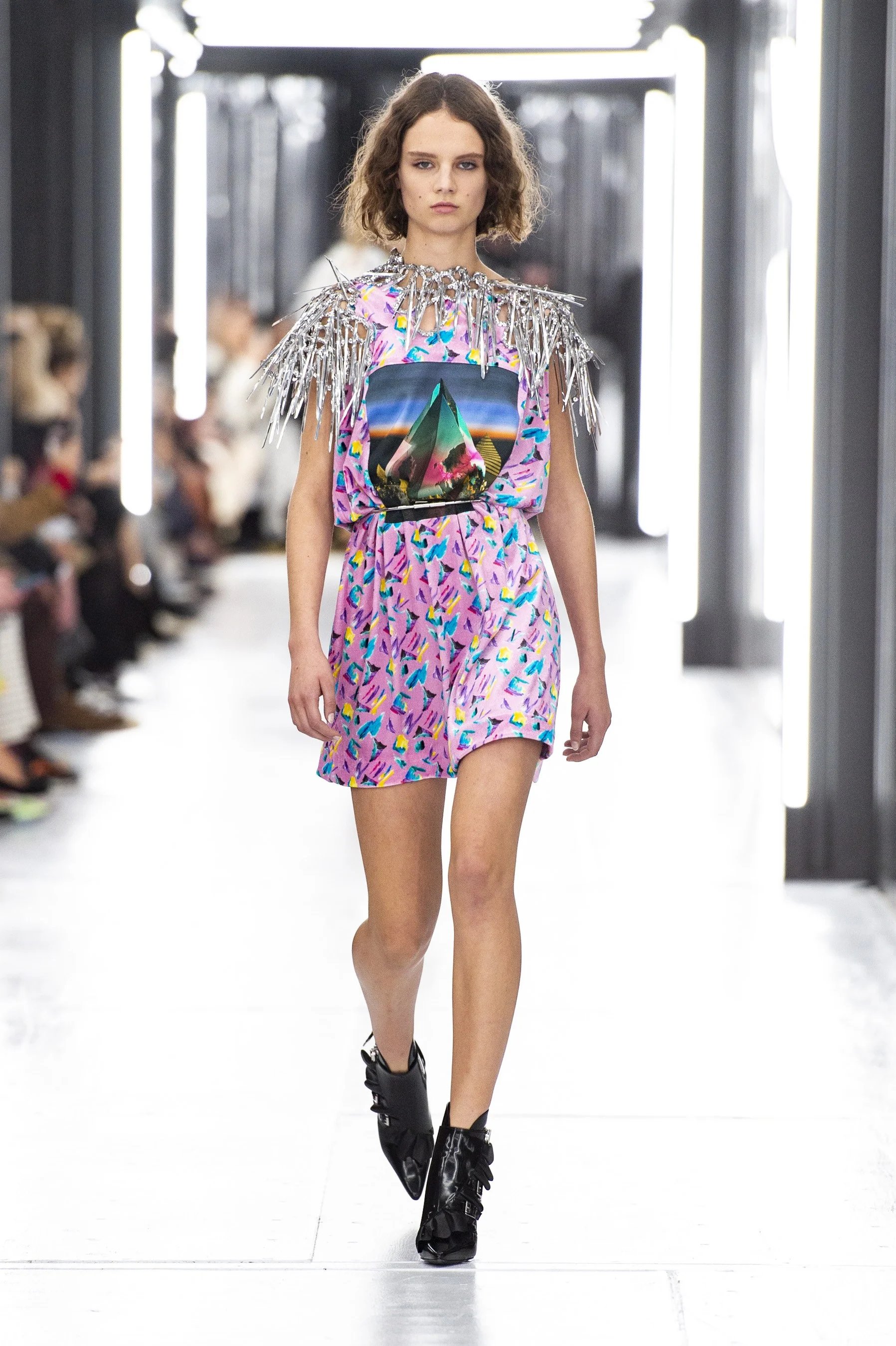 vuitton-rs19-0776.jpg