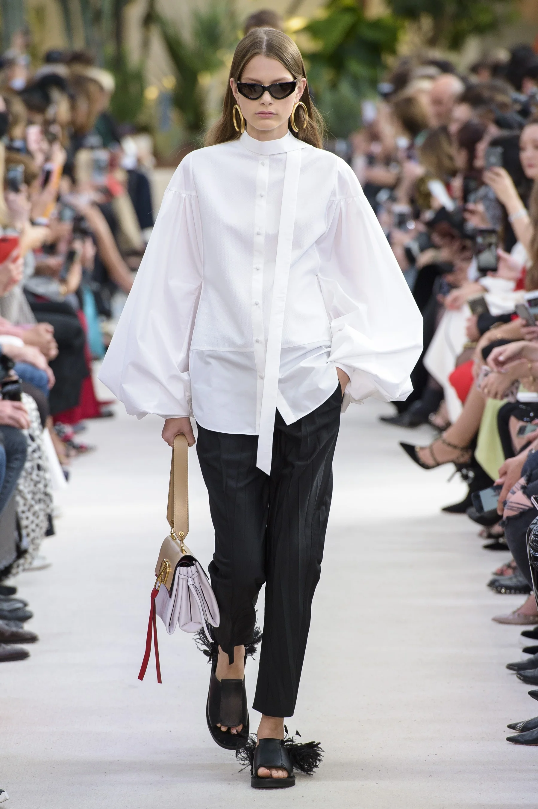 valentino-rs19-0315.jpg