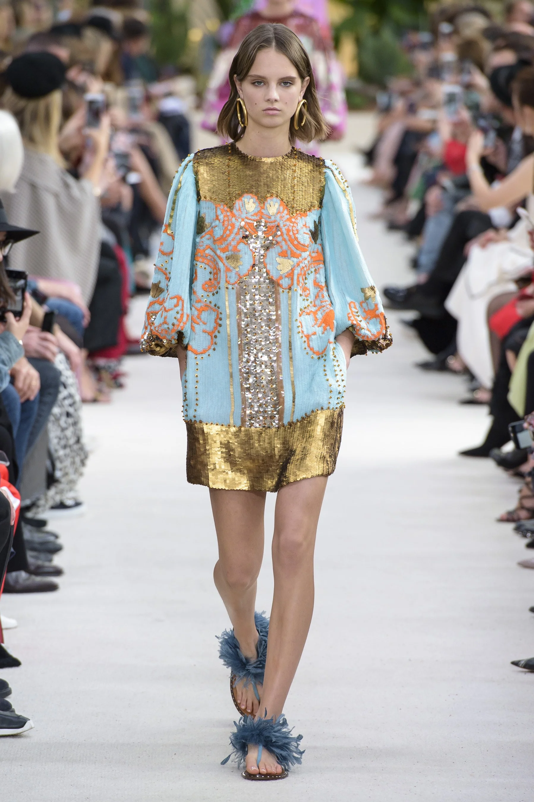 valentino-rs19-0817.jpg