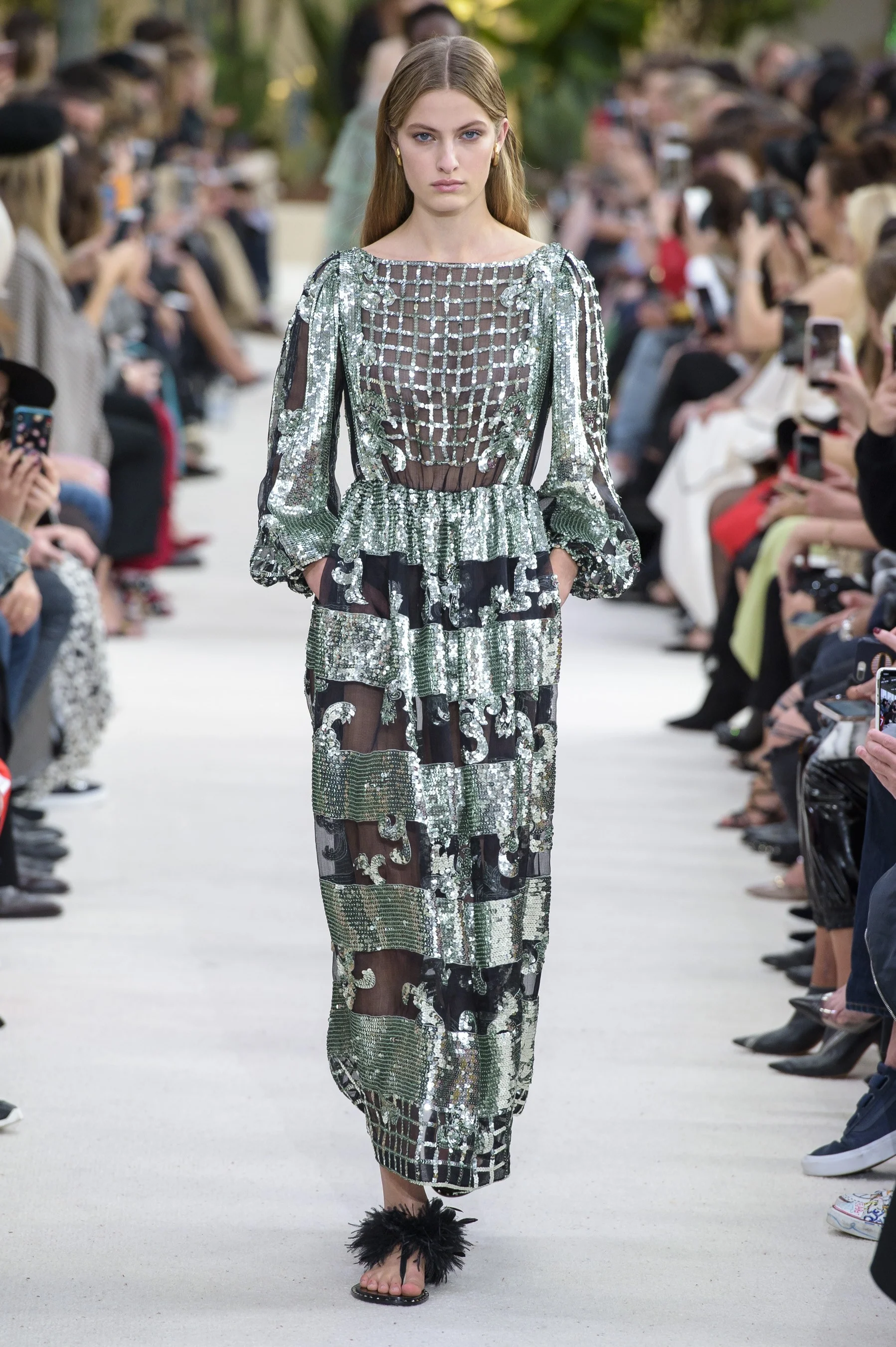 valentino-rs19-0930.jpg