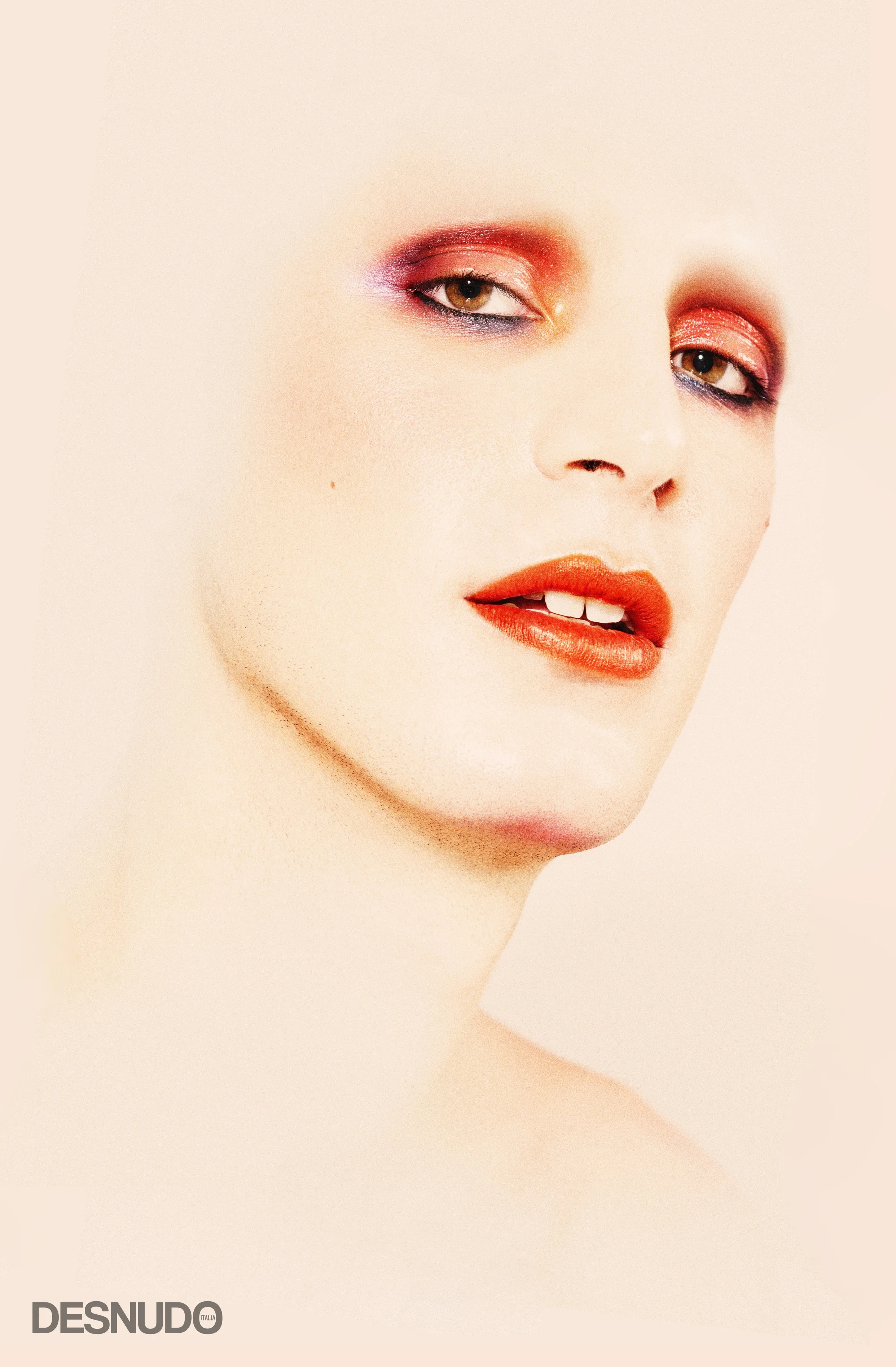 (on eyes) PAT McGRATH LABS Mothership V Eyeshadow Palette in Blitz Flame , Rose Gold 005 , Xtreme Aubergine and Skin Show Divine Glow , Mothership I Eyeshadow Palette in VR Violet and Astral White , Sublime Skin Highlighting Trio in Iridescent Pink 003 , Cyber Clear Eye Gloss (on lips) DIOR Rouge Dior Ink Lip Liner in 999