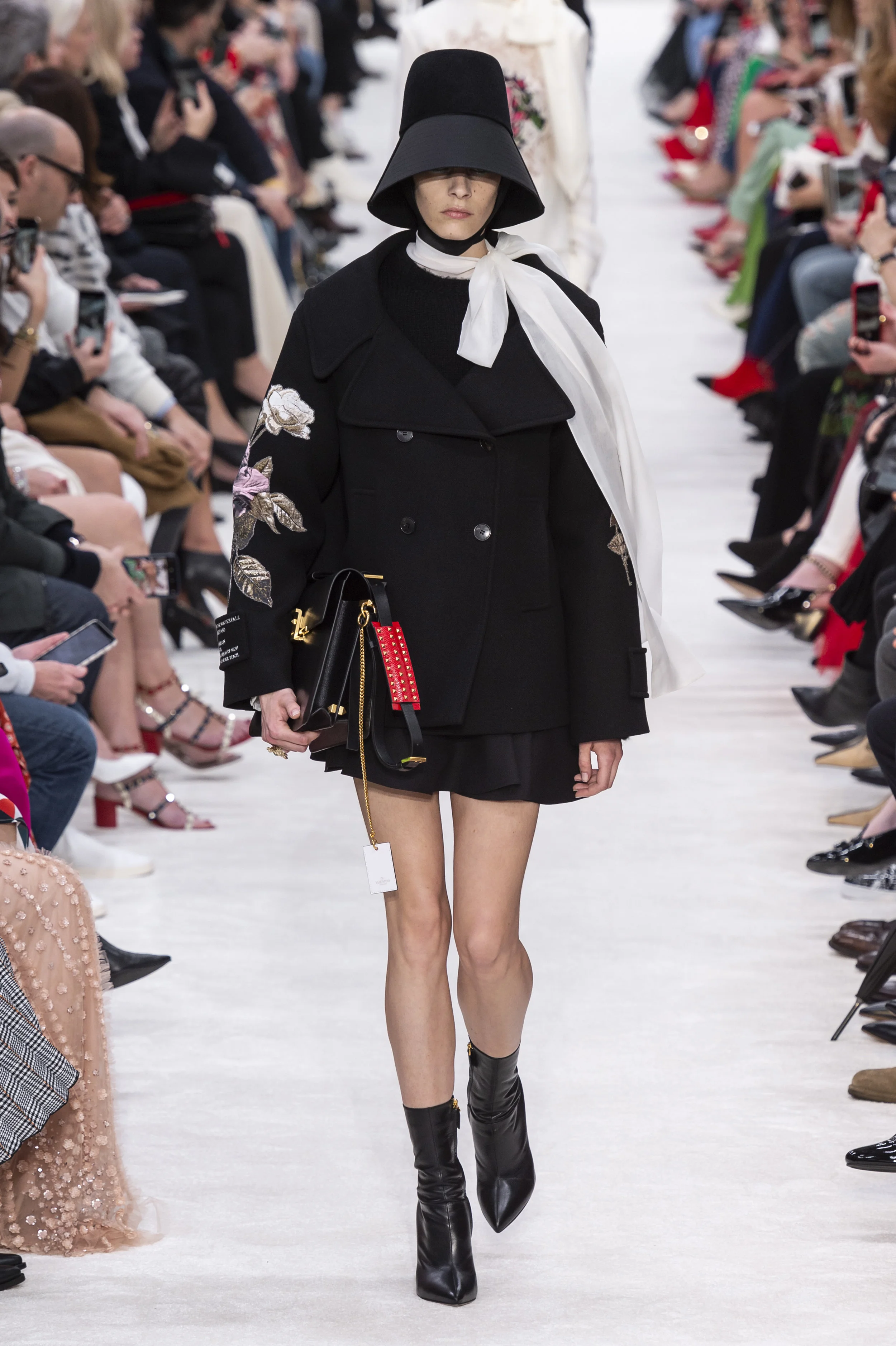 Valentino RF19 0572.jpg