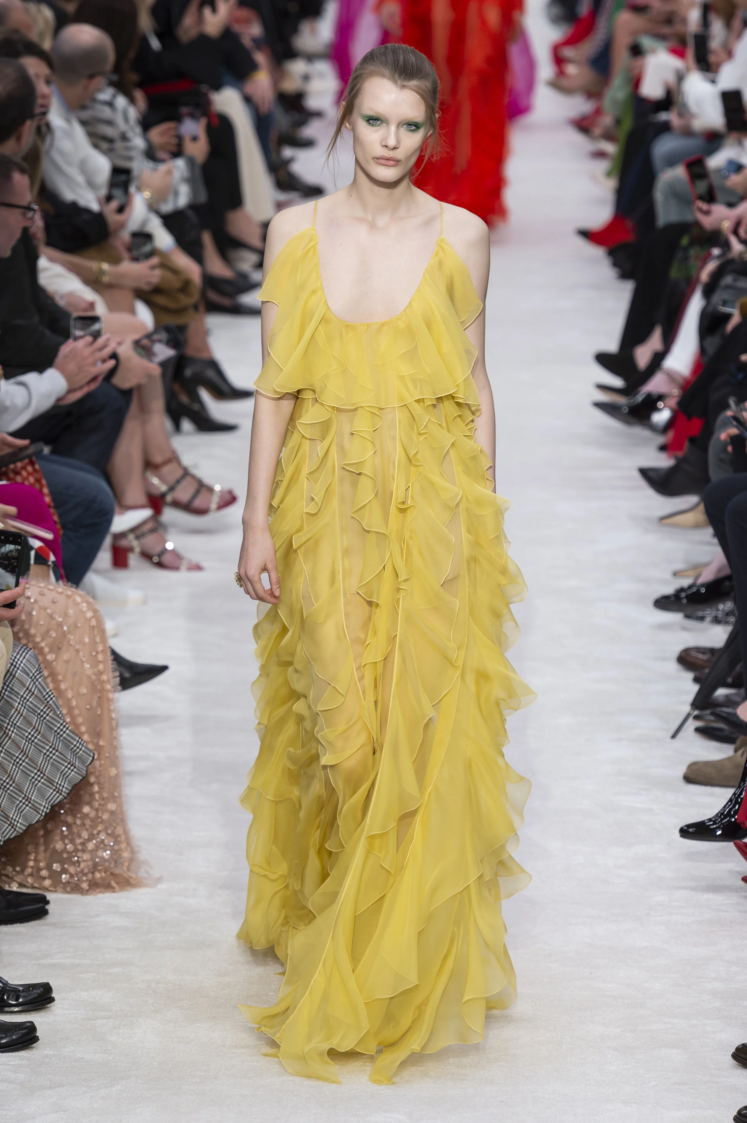 Valentino RF19 0870.jpg