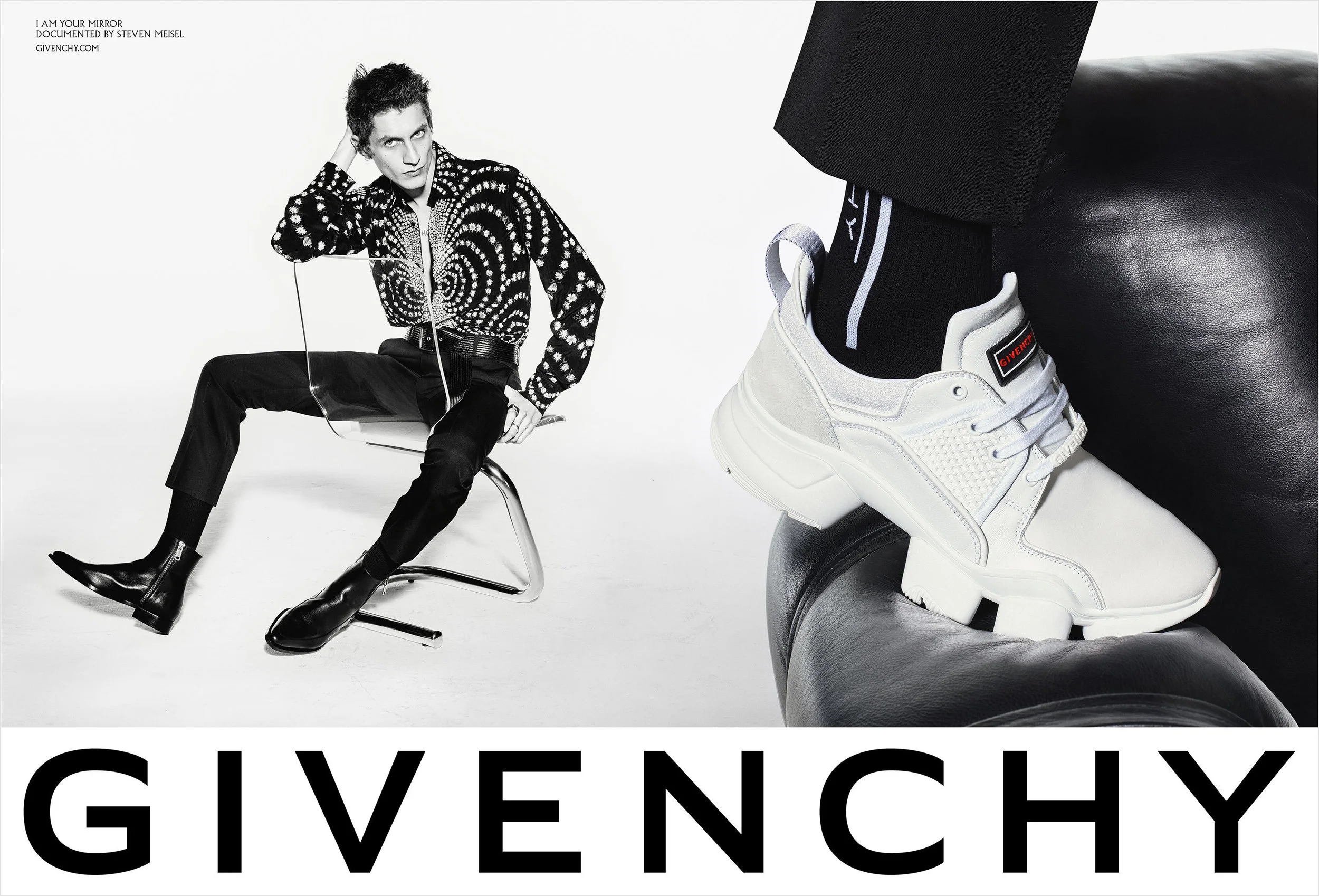 givenchy_spring_2019_campaign2.jpg