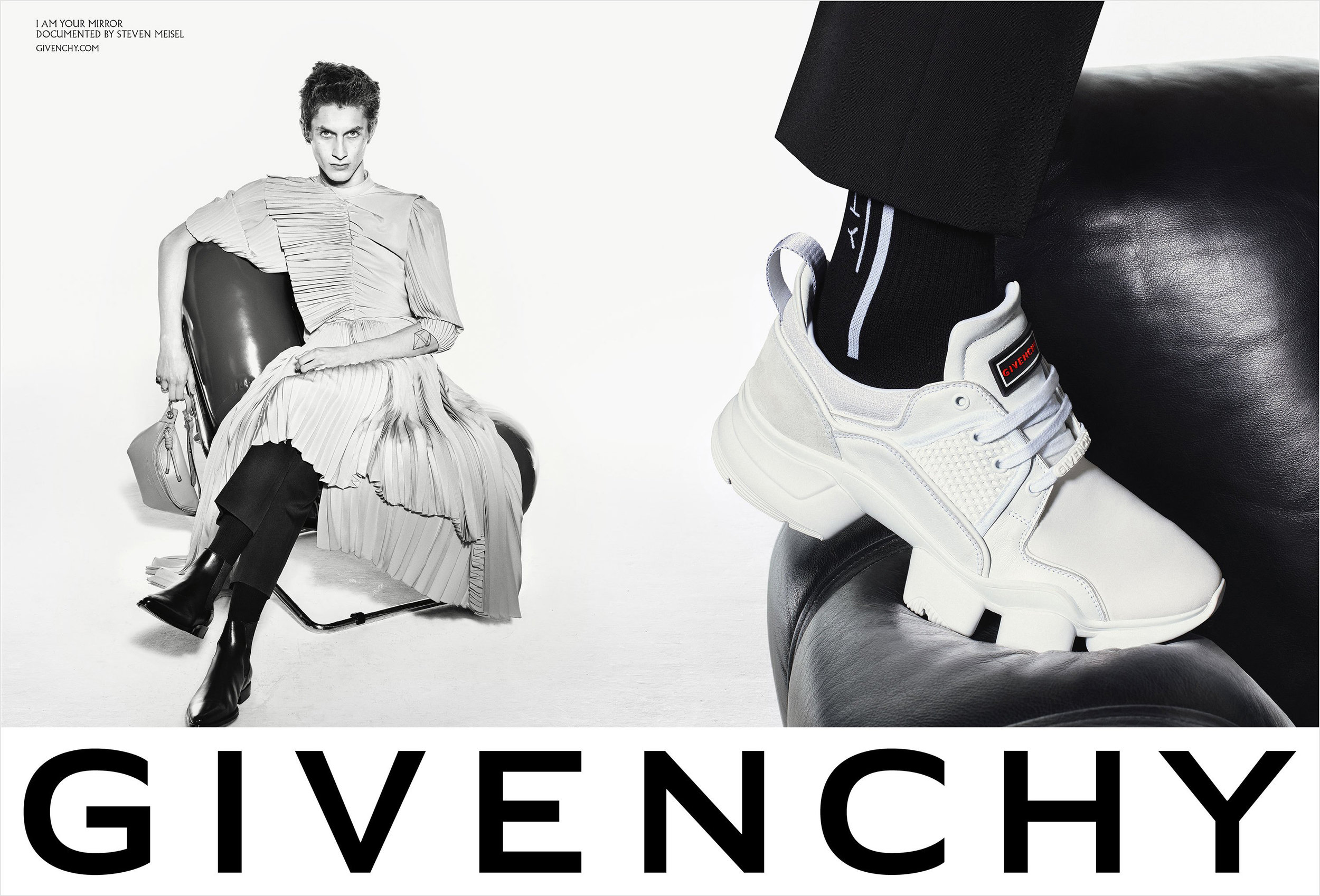 givenchy_spring_2019_campaign3.jpg