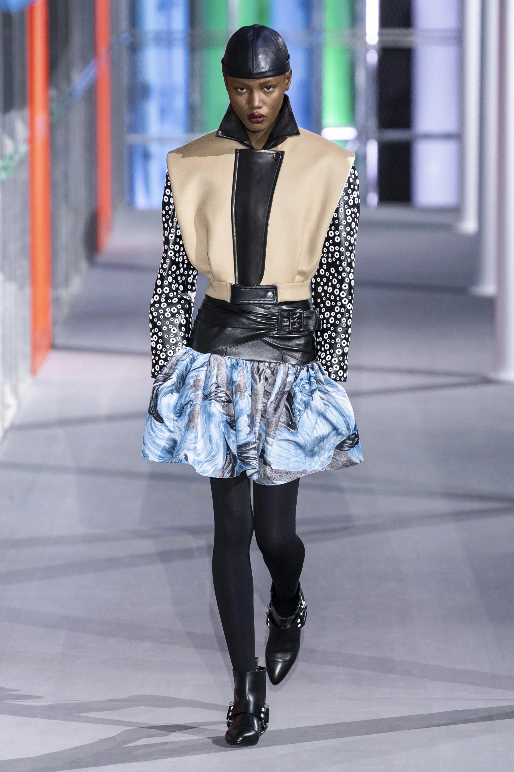 Vuitton RF19 0064.jpg