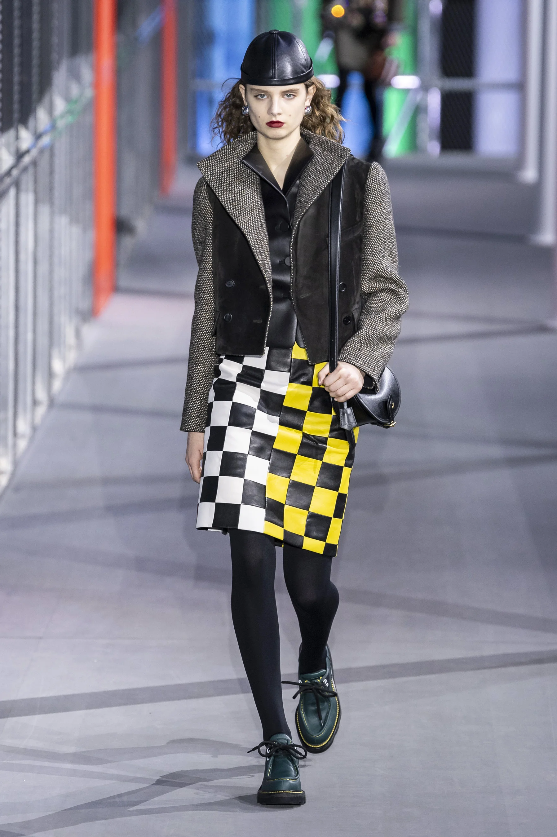 Vuitton RF19 0206.jpg