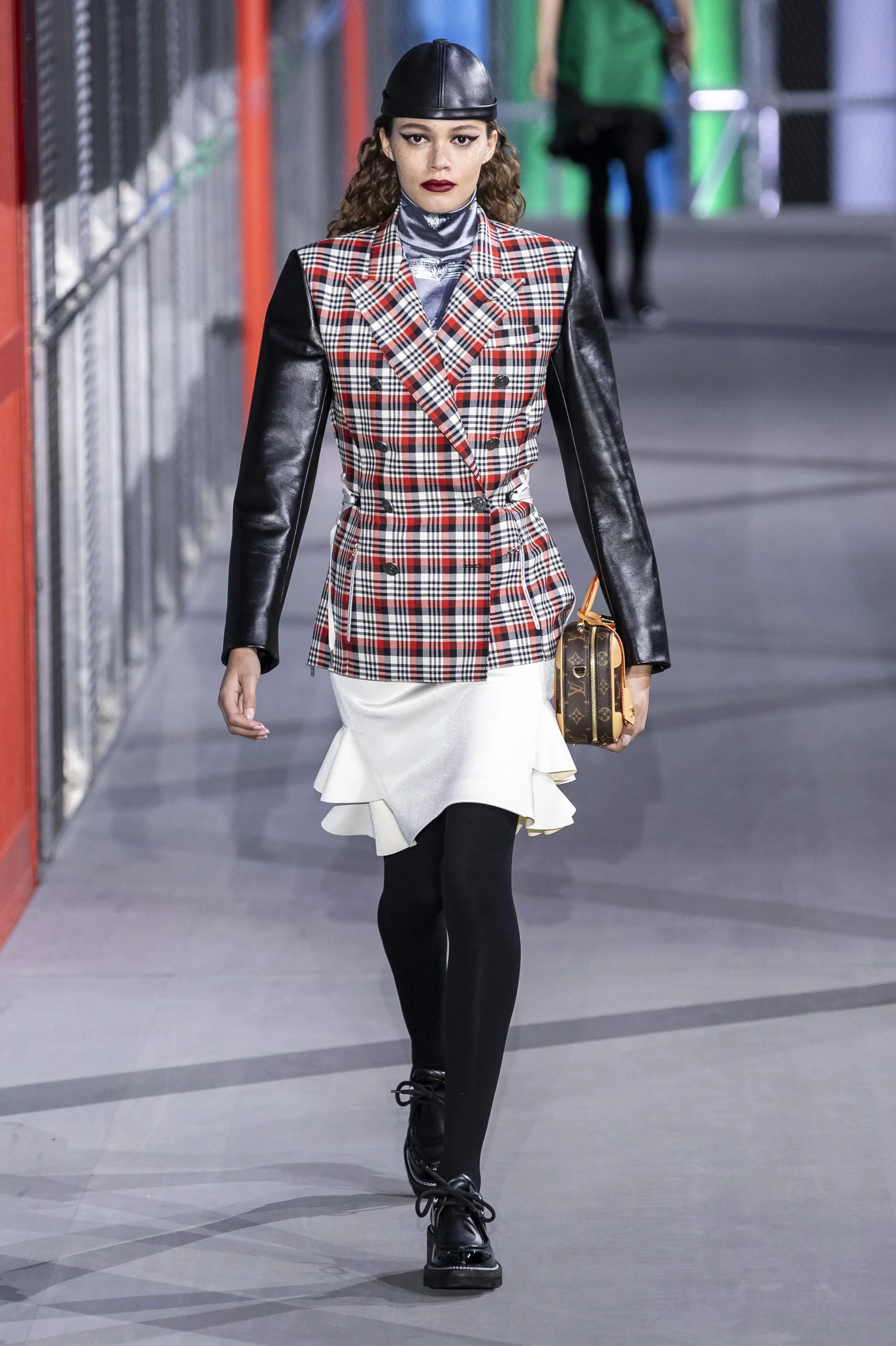 Vuitton RF19 0460.jpg