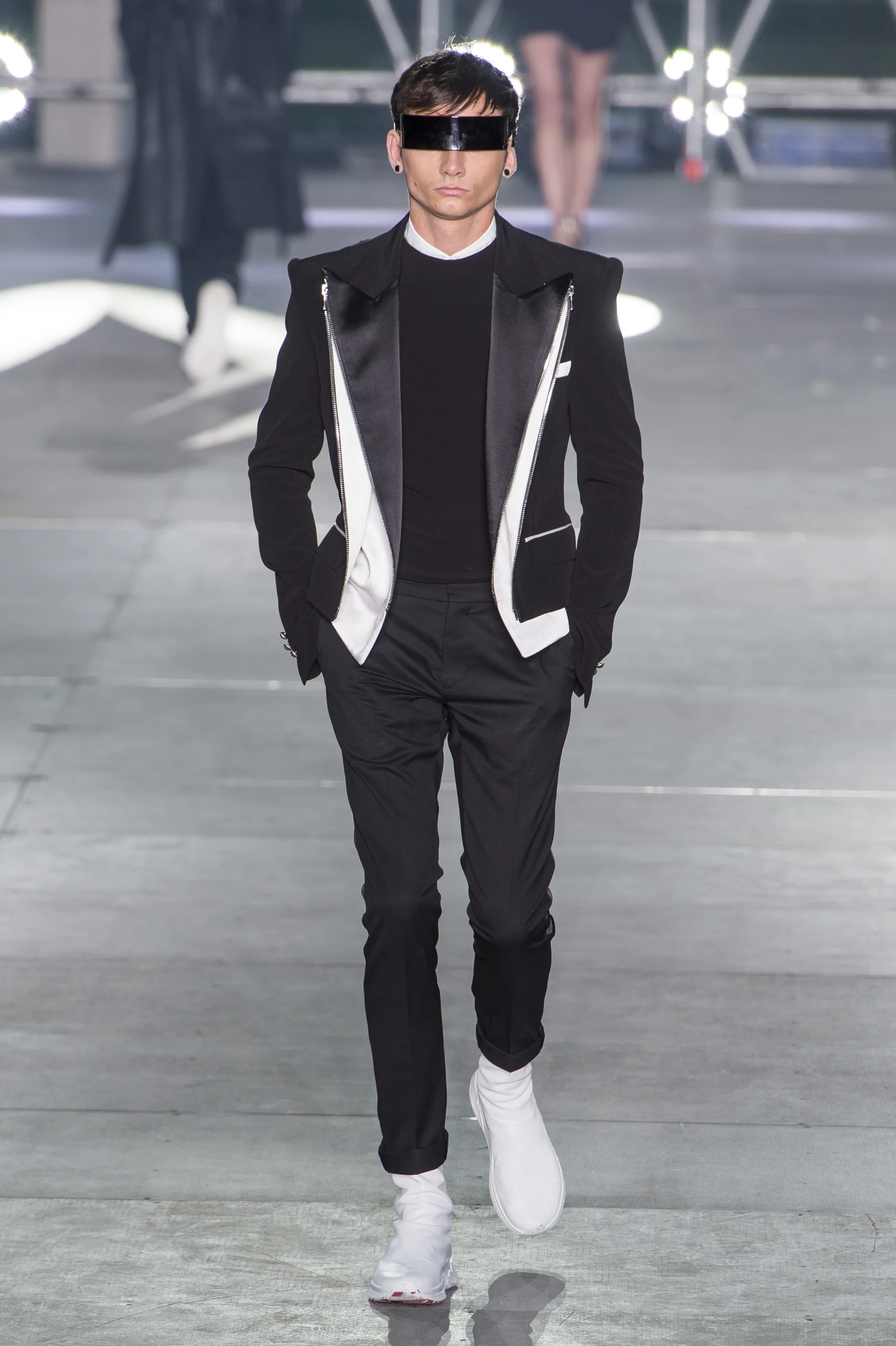 Balmain m RS20 3364.jpg